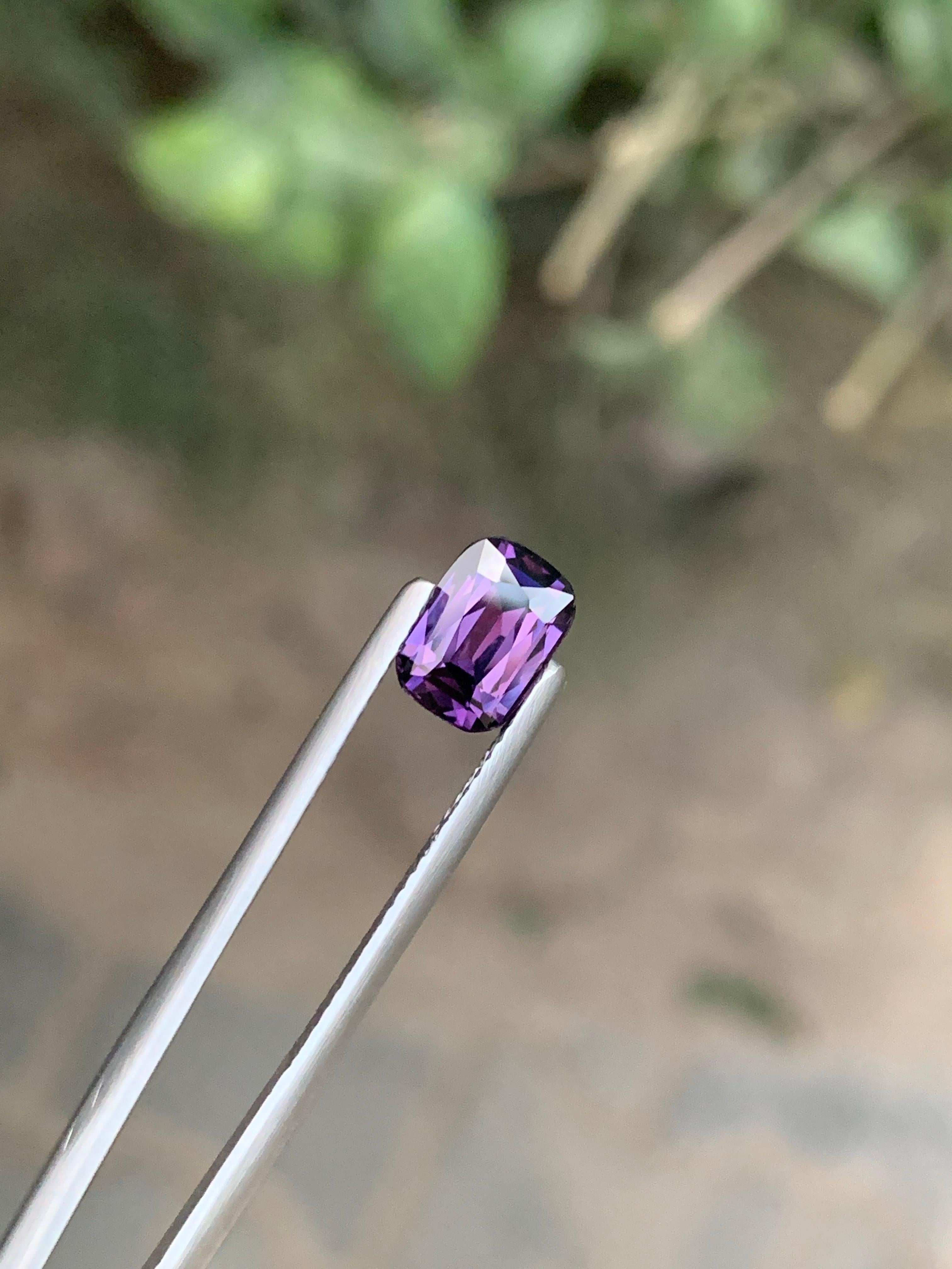 1,60 Karat natürlicher loser Spinell im Kissenschliff Edelstein aus Tansania im Angebot 1