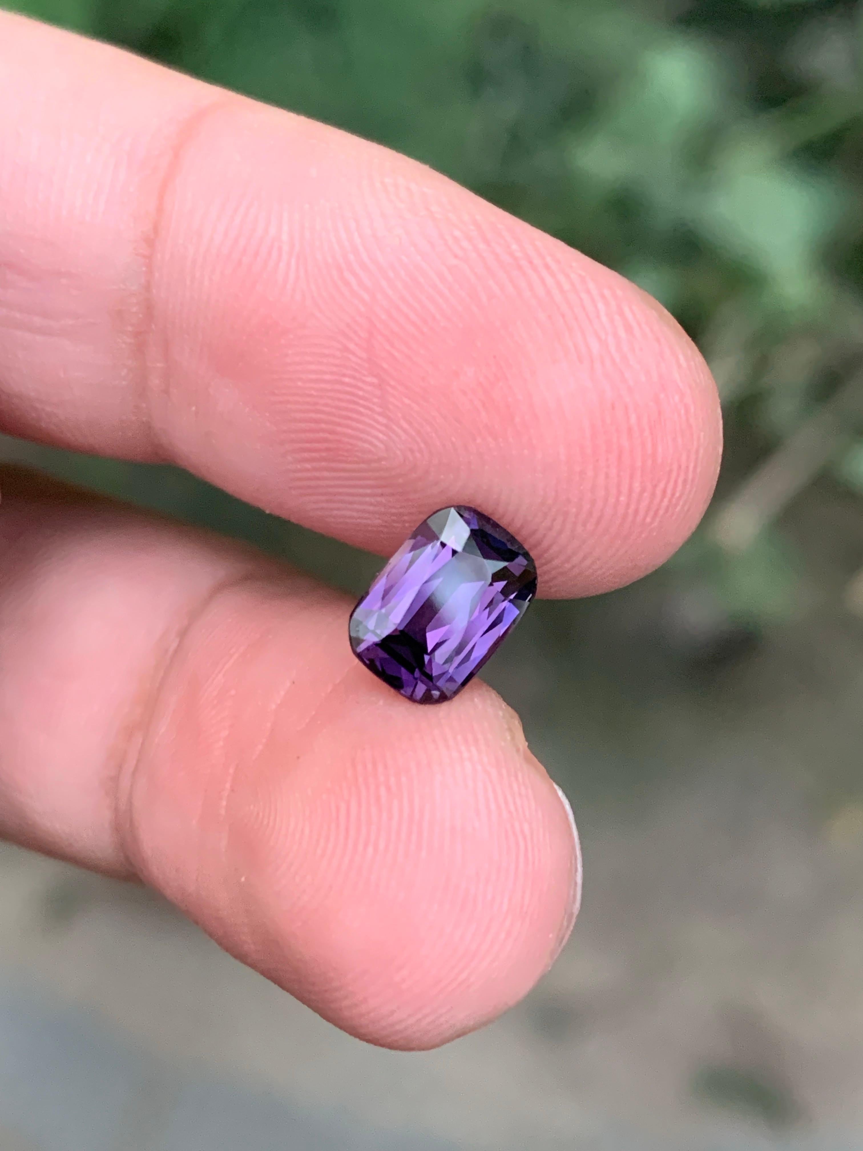 1,60 Karat natürlicher loser Spinell im Kissenschliff Edelstein aus Tansania im Angebot 4