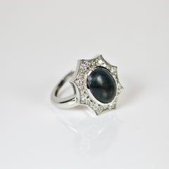 1.60 Carat Oval Cut Dark Green Opal Ring (bague en opale vert foncé)