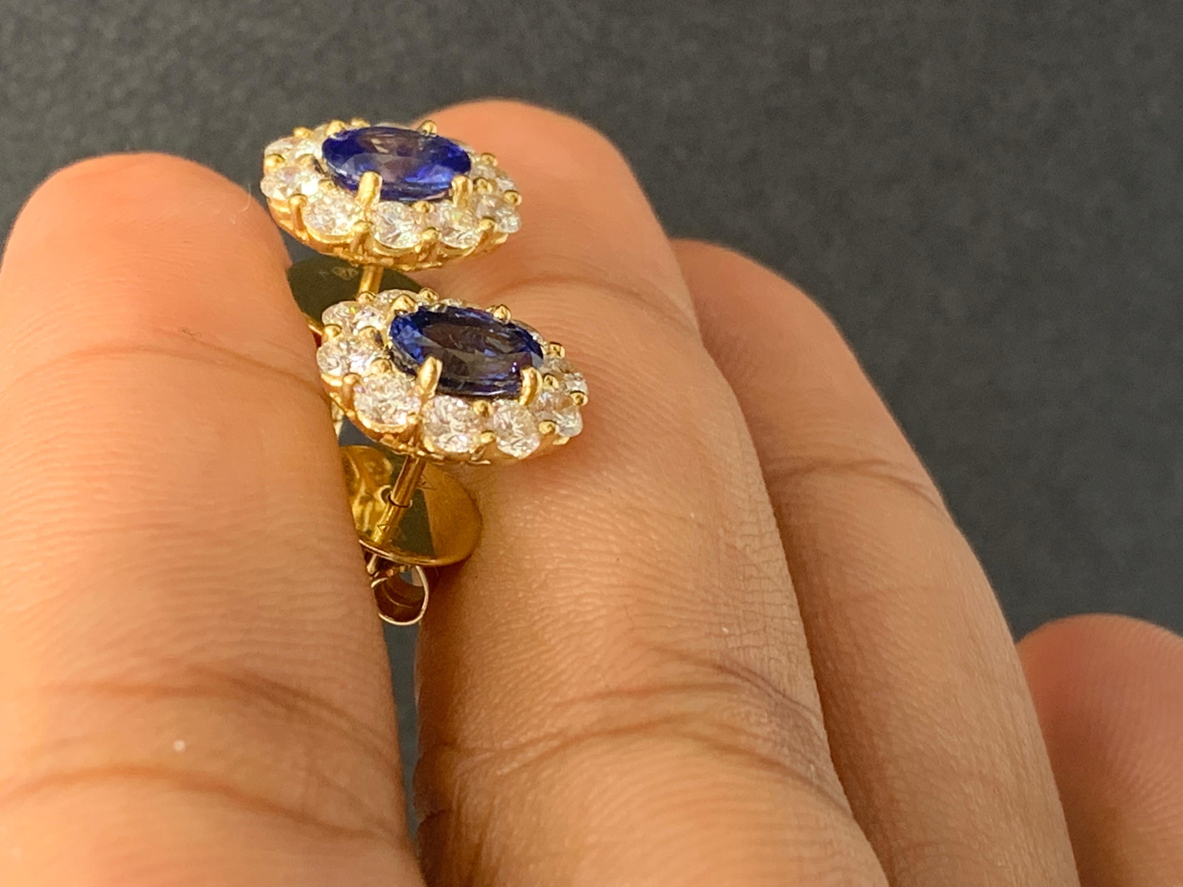 Contemporary 1.60 Carat Oval Cut Sapphire and Diamond Stud Earrings in 18K Yellow Gold For Sale