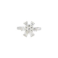 1.60 Quilates Anillo Flor Diamante Forma Pera 18 Quilates En Stock
