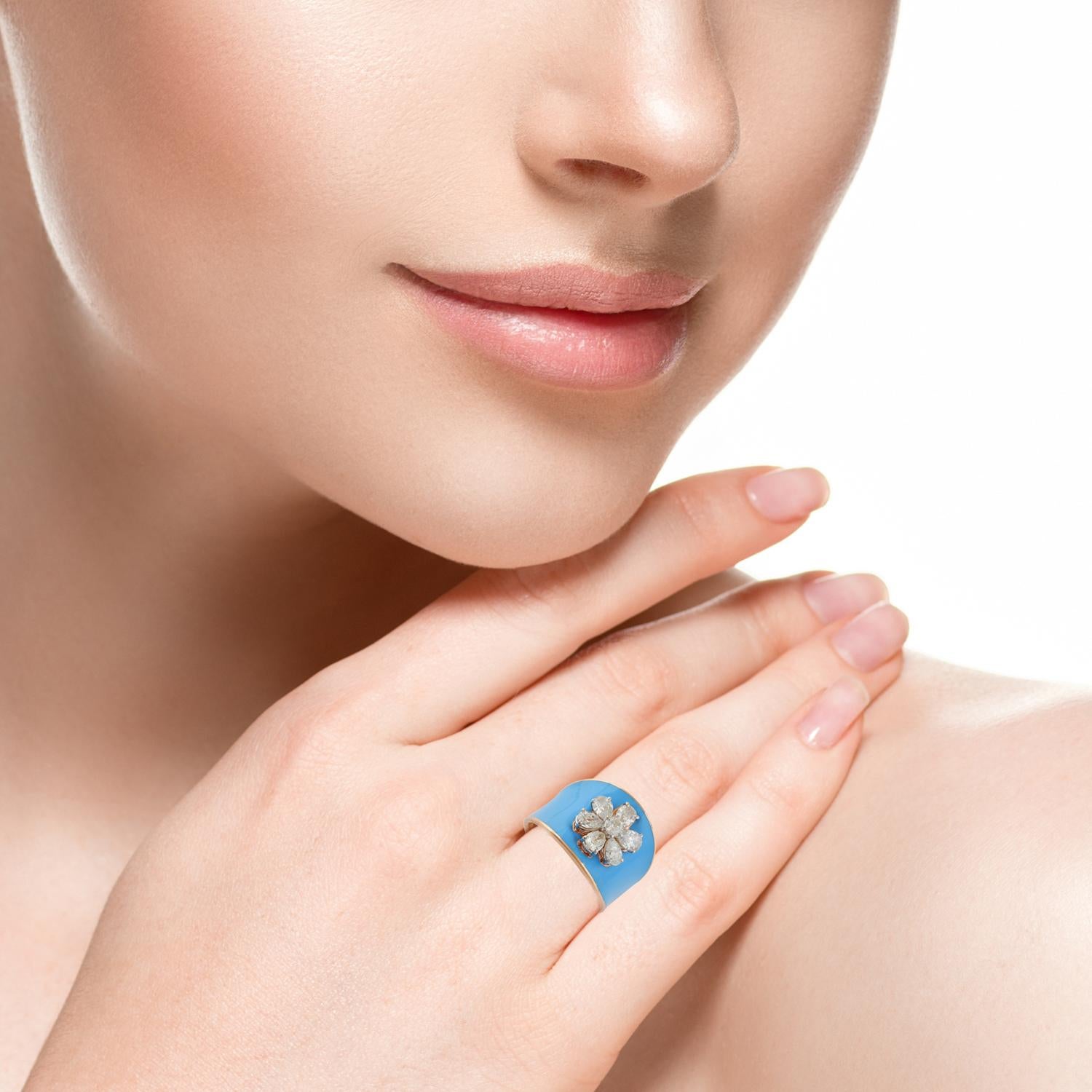 For Sale:  1.60 Carat SI/HI Pear Diamond Blue Enamel Dome Ring 18 Karat Yellow Gold Jewelry 5