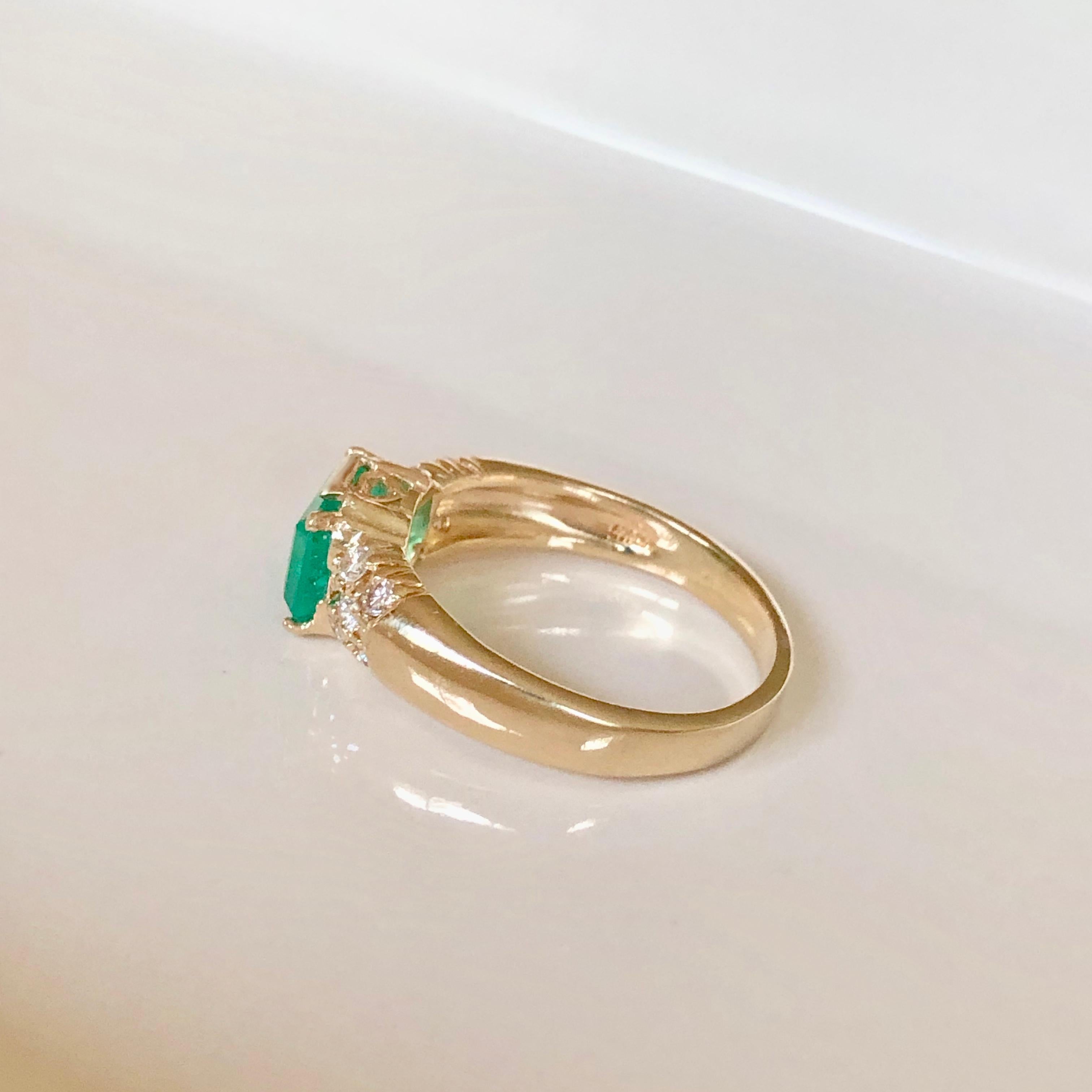 1.60 Carat Vintage Natural Emerald Ring Diamond Accents 14 Karat Yellow Gold 6