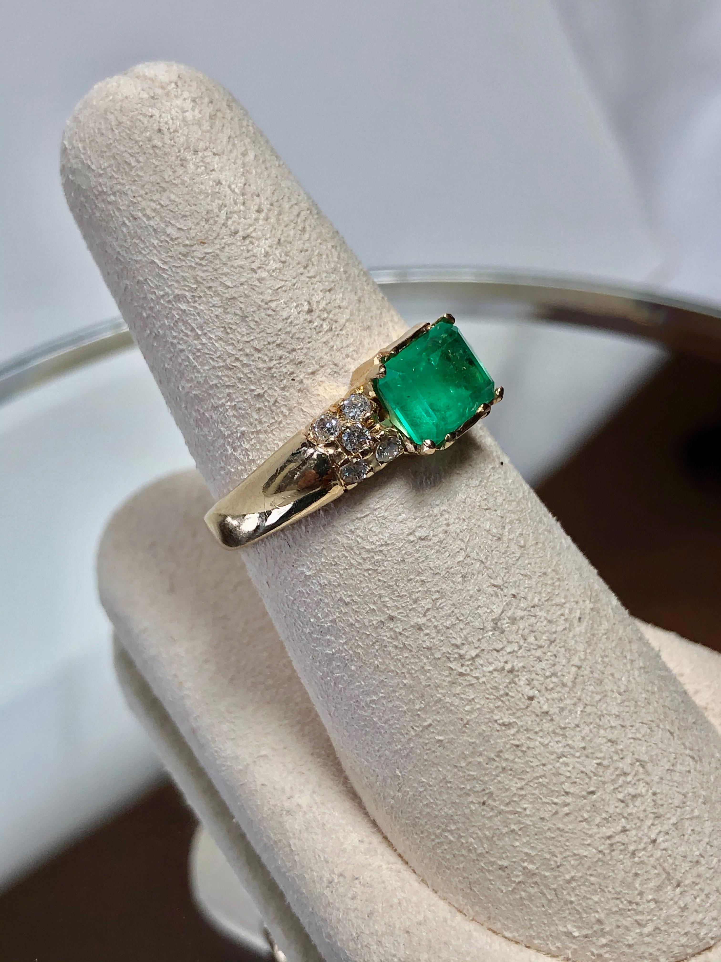 emerald ring natural