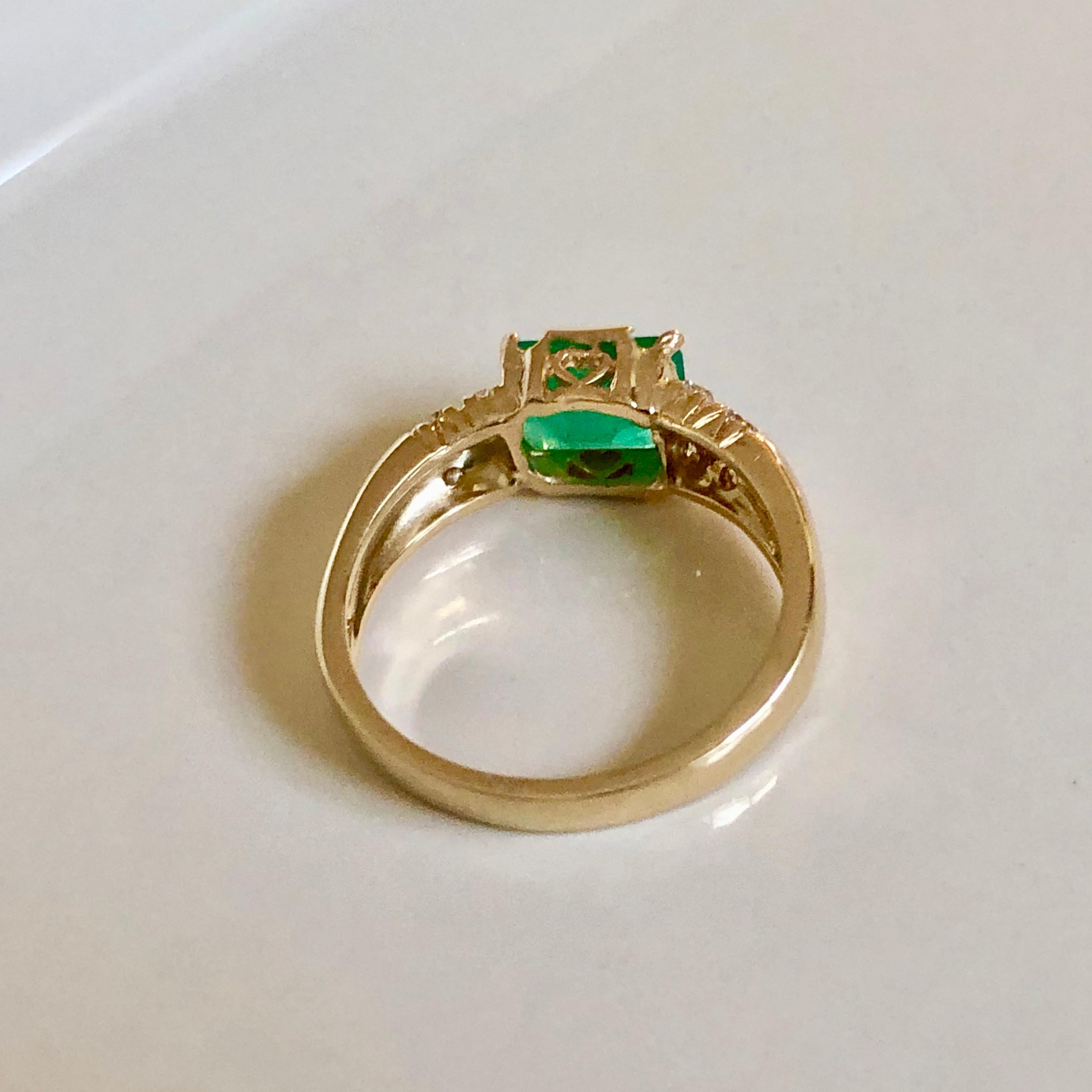 Contemporary 1.60 Carat Vintage Natural Emerald Ring Diamond Accents 14 Karat Yellow Gold