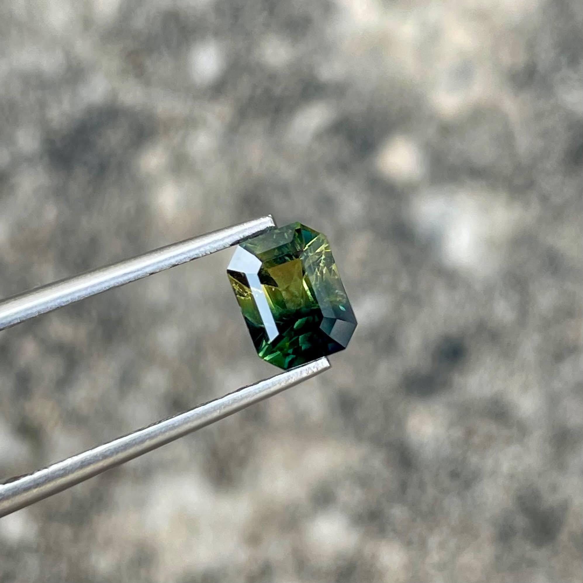 Modern 1.60 carats Bicolor Parti Sapphire Stone Emerald Cut Natural Madagascar's Gem