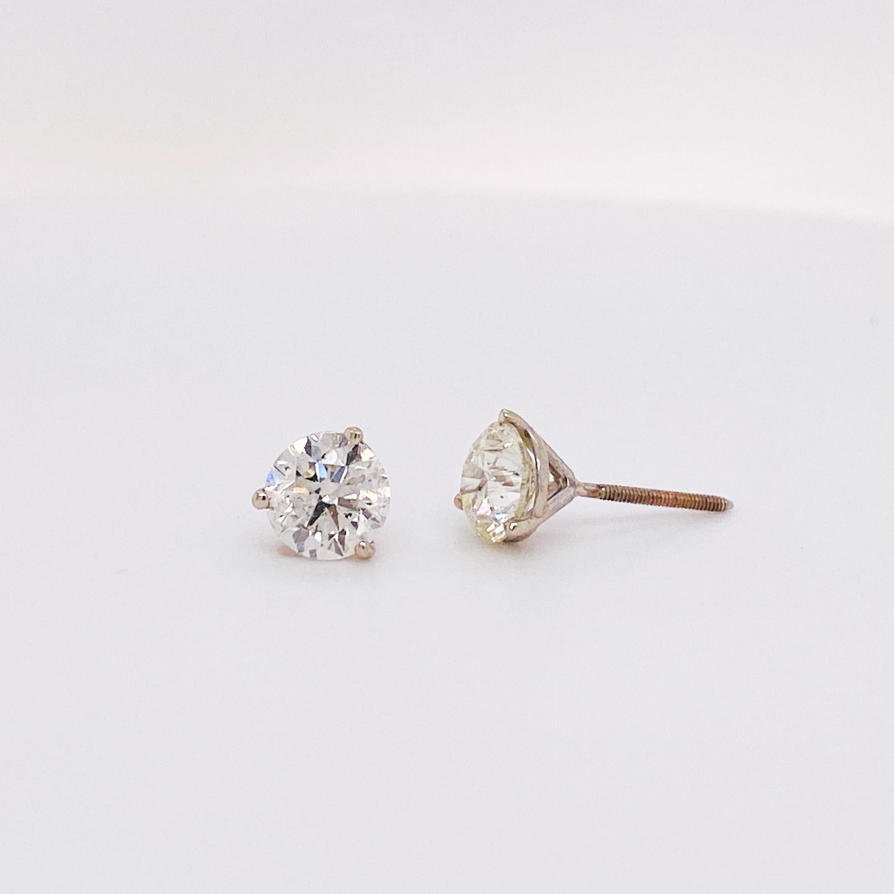 Round Cut 1.60 Carats Diamond Martini Stud Pair in 14K Gold LV For Sale