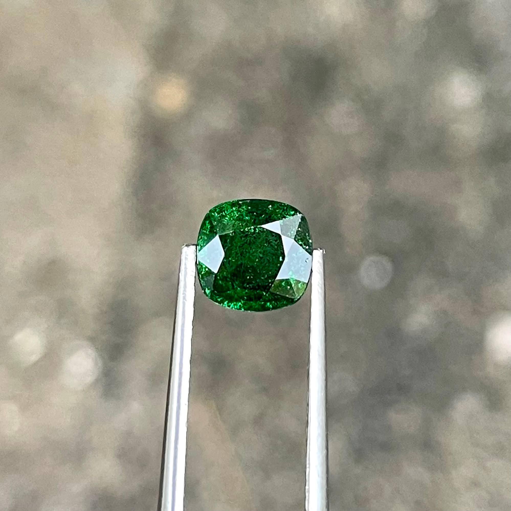 1,60 carati di Greene & Greene Greene Taglia Cuscino Gemma keniota In condizioni Nuovo in vendita a Bangkok, TH