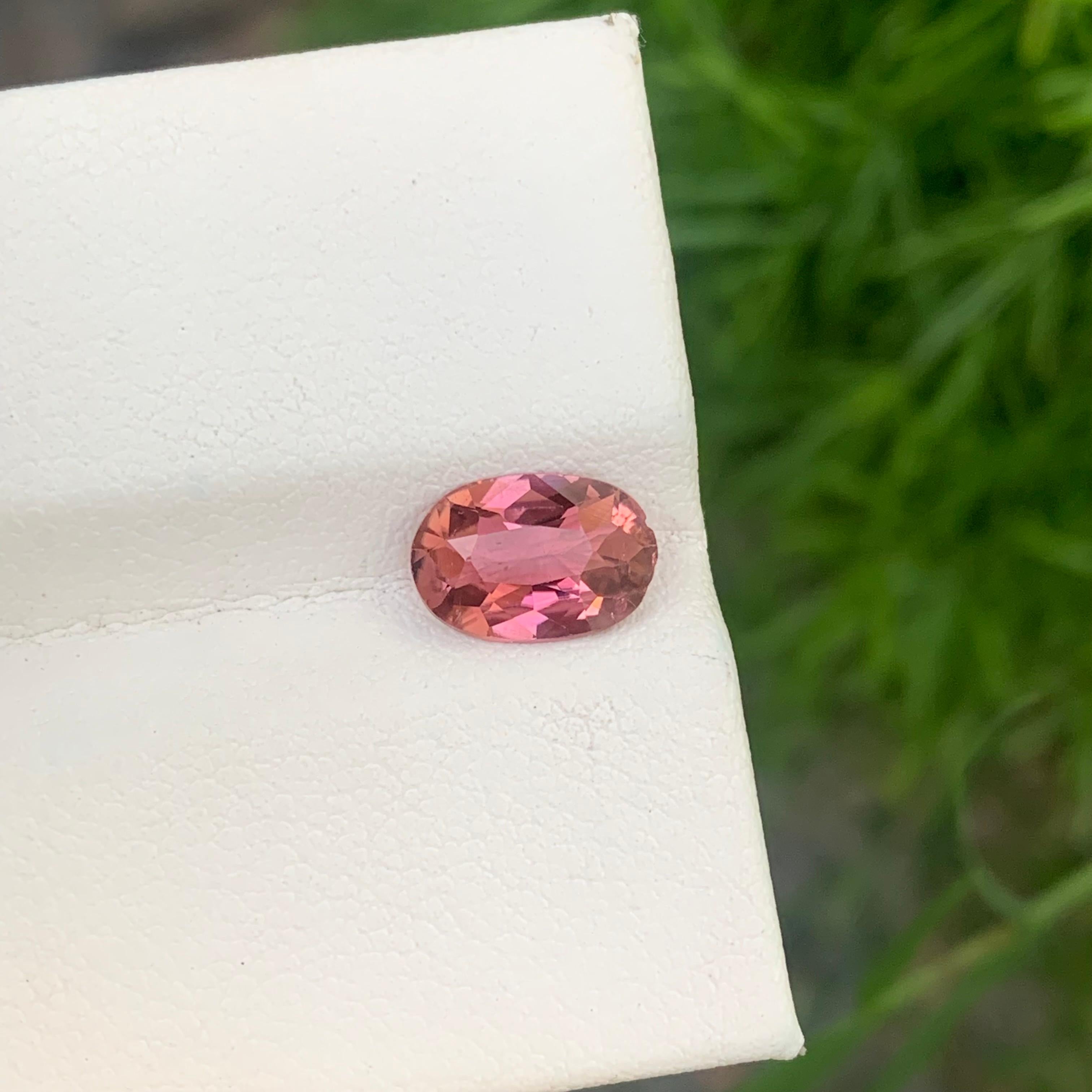 1.60 Carats Natural Loose Pink Tourmaline Oval Shape Ring Gem For Sale 3