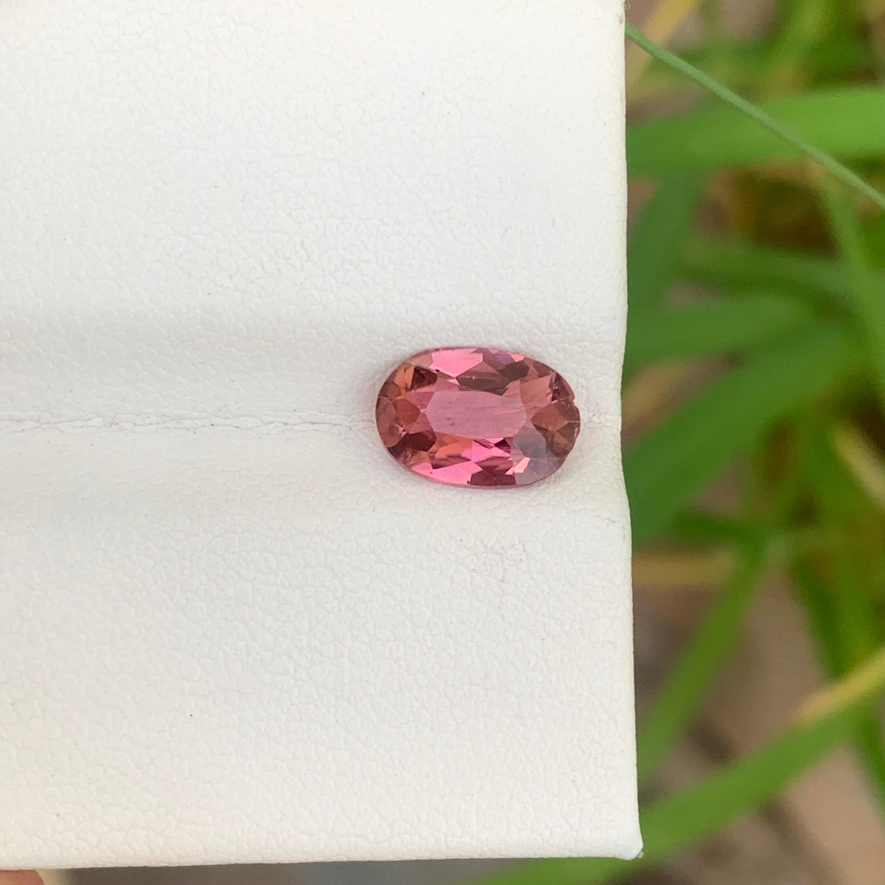Arts and Crafts 1.60 Carats Natural Loose Pink Tourmaline Oval Shape Ring Gem For Sale