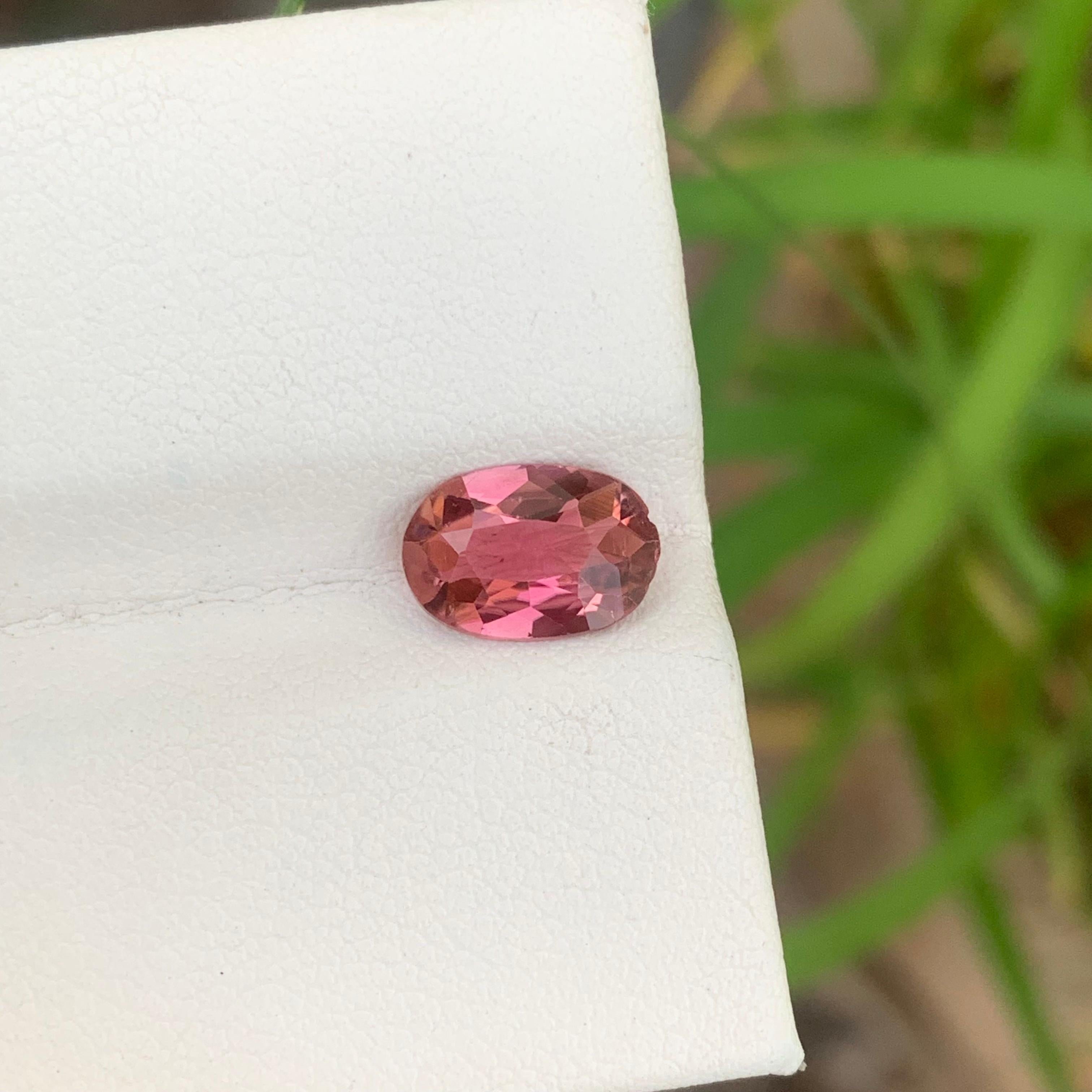 1.60 Carats Natural Loose Pink Tourmaline Oval Shape Ring Gem For Sale 1