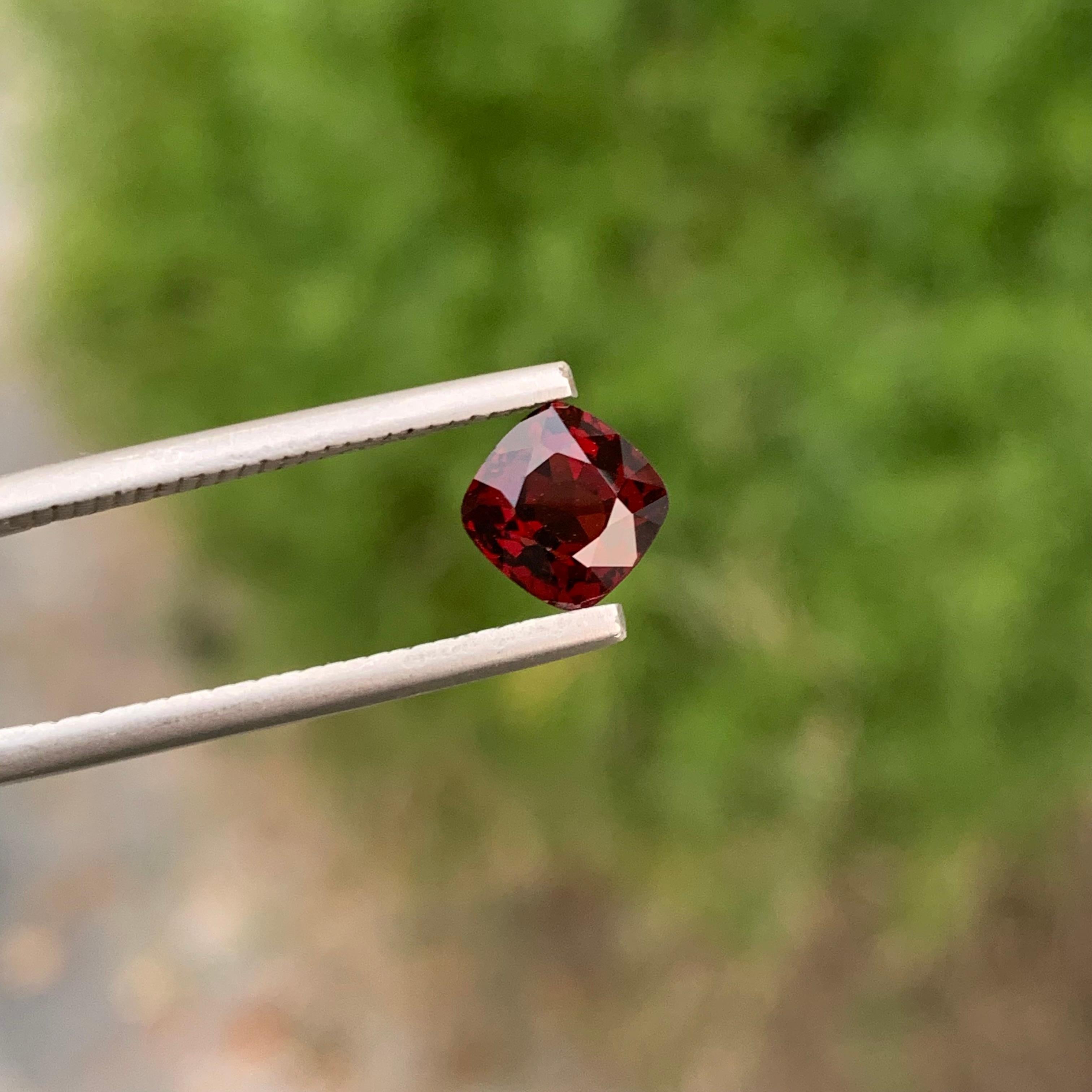 1.60 Carats Natural Loose Red Burmese Spine Ring Gemstone  For Sale 5