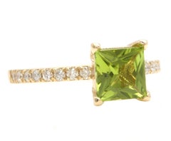 Bague en or jaune massif 14 carats avec péridot naturel de 1,60 carat et diamants
