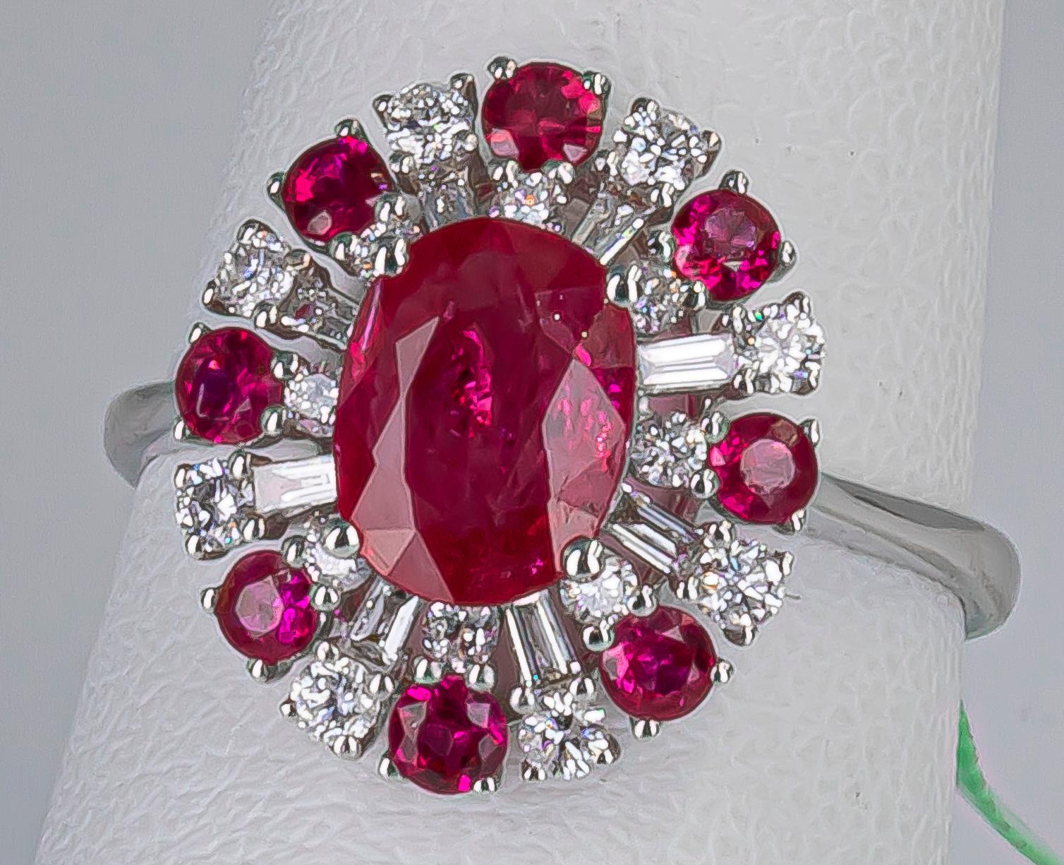 1.60 Carat Ruby Ring with Diamonds 18 Karat Gold In Excellent Condition In Carlsbad, CA