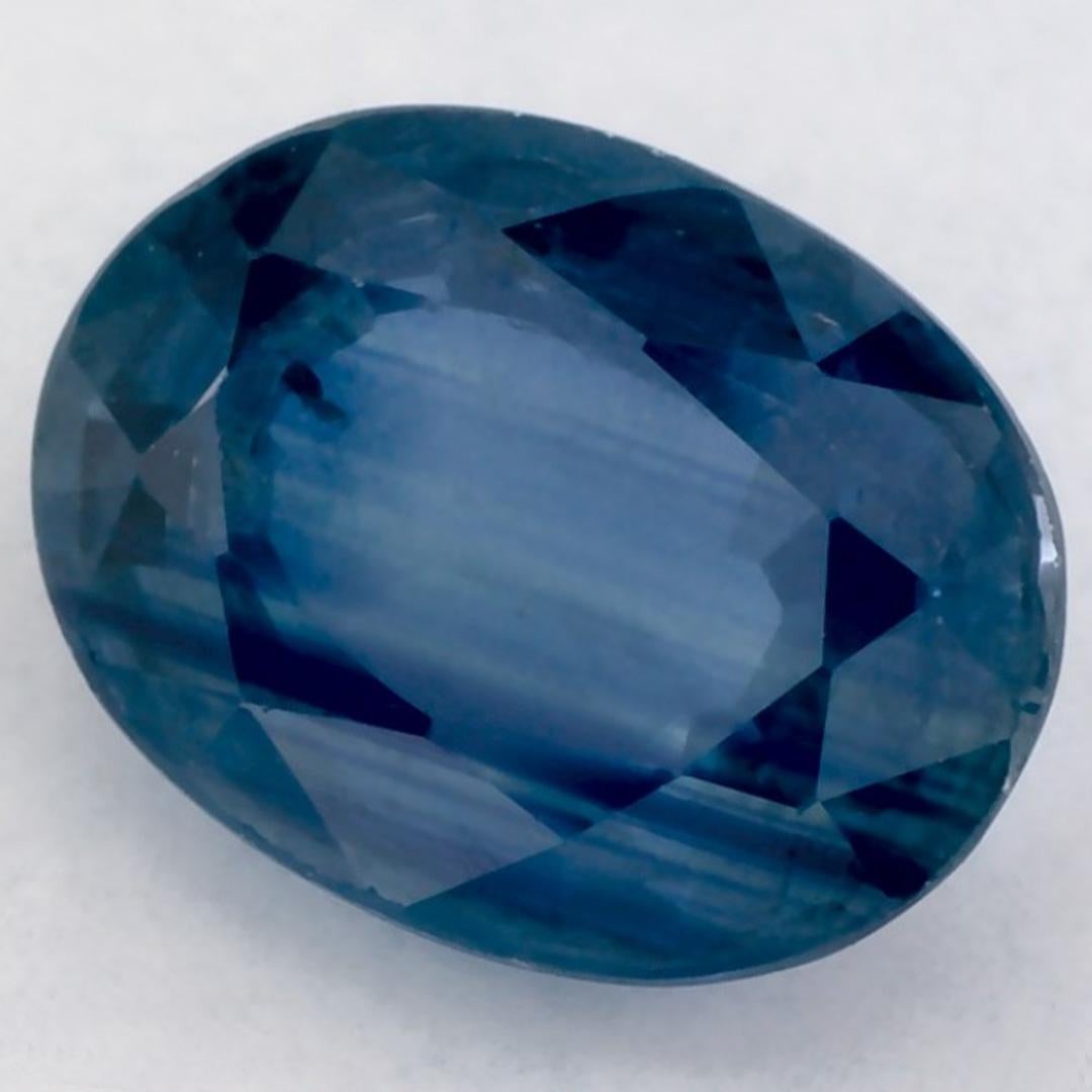 Dieser natürliche blaue Saphir bietet Eleganz und Raffinesse. Mit seiner satten Farbsättigung und seinem präzisen Schliff ist er das perfekte Herzstück für einen Verlobungsring oder ein luxuriöses Schmuckdesign.

Dieser Saphir stammt aus Sri Lanka