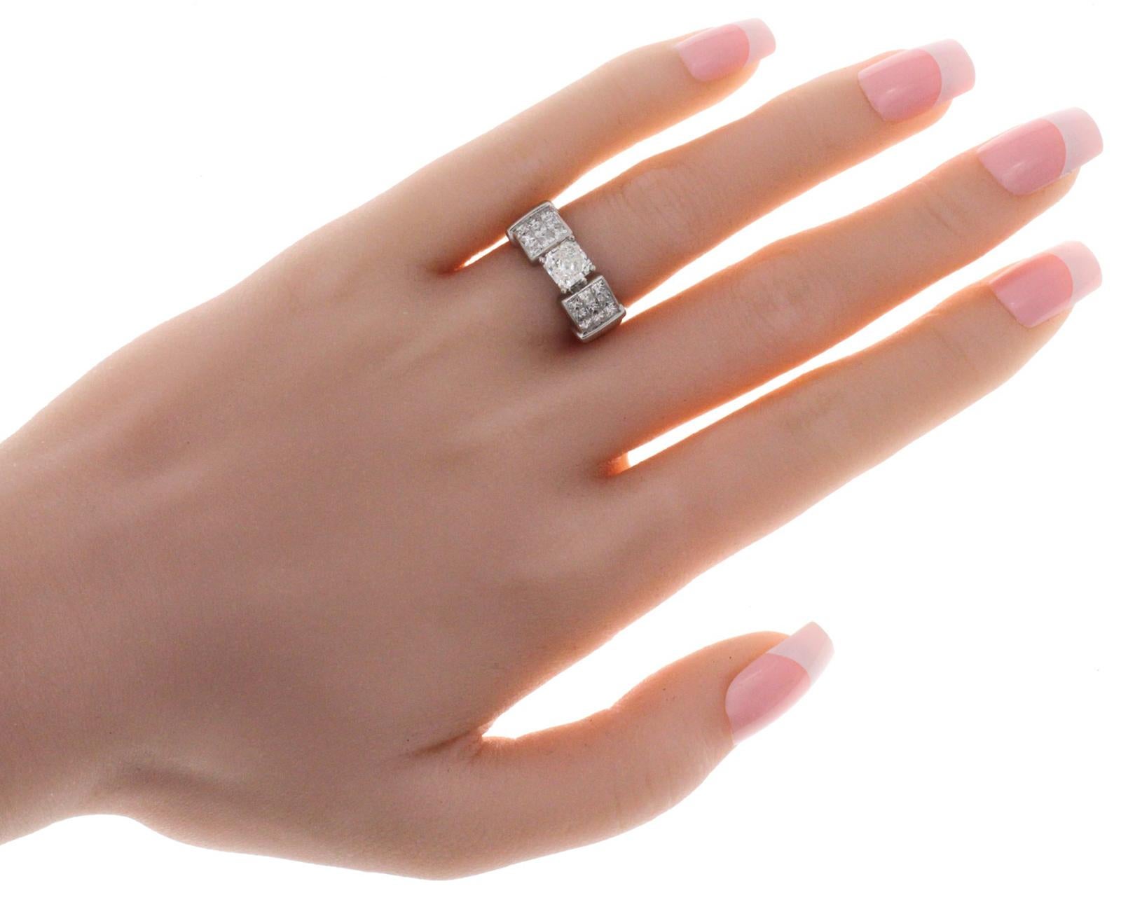 Women's 1.60 Carat Princess Cut Diamonds 18 Karat White Gold Engagement Ring For Sale