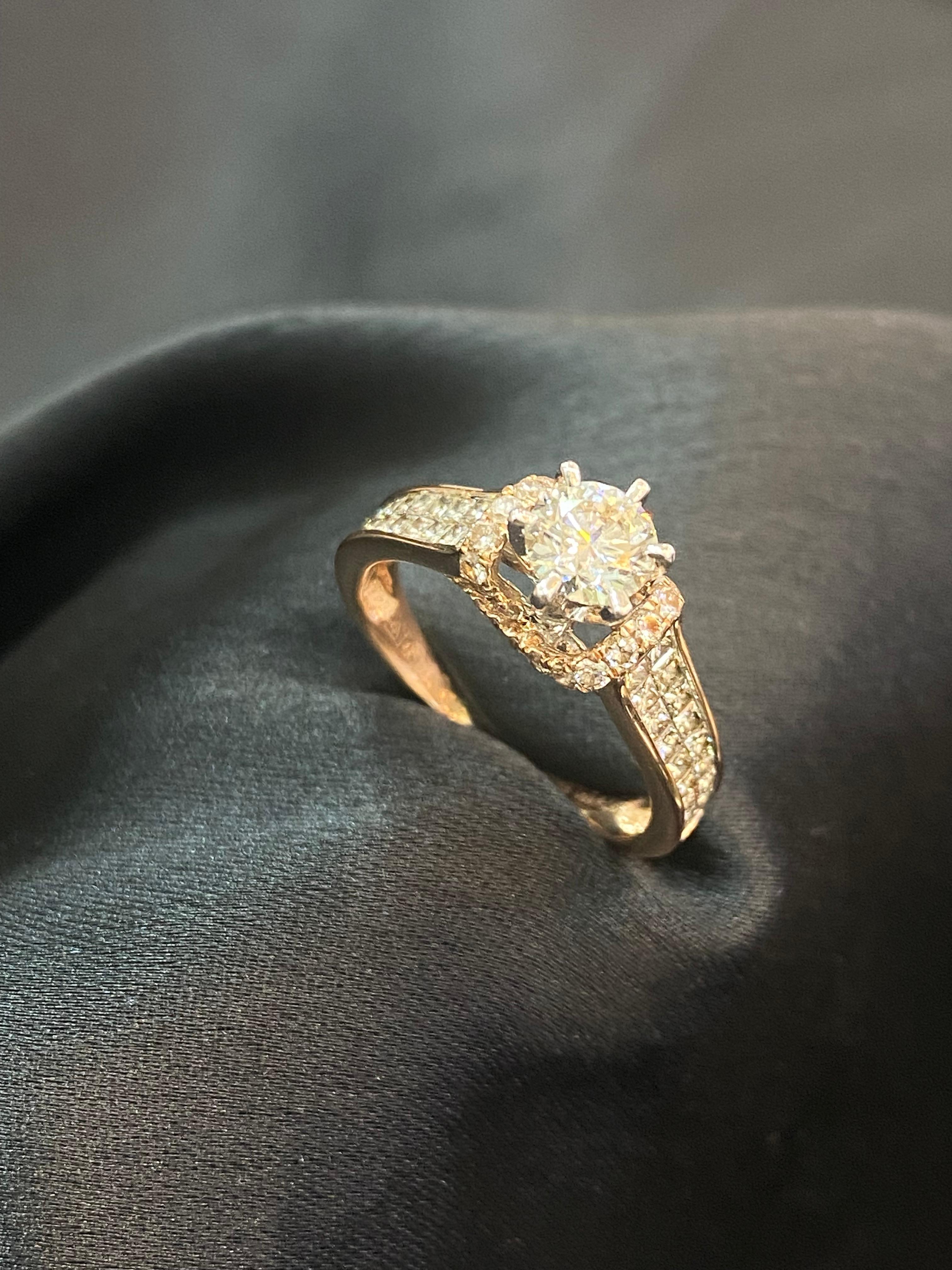Contemporain 1.60 Cts F/VS1 Round Princess Natural Diamonds Solitaire Ring 14K Rose Gold en vente