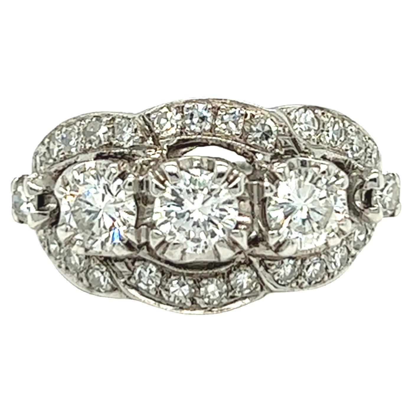 Bague vintage à trois pierres en or blanc 14 carats avec diamants de 1,78 carat