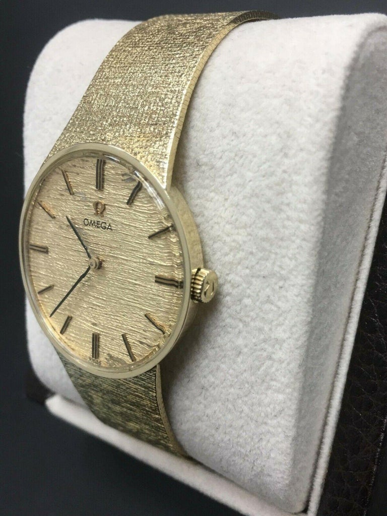 160 Vintage Omega Bracelet Watch 14 Karat Yellow Gold DD6854 For Sale