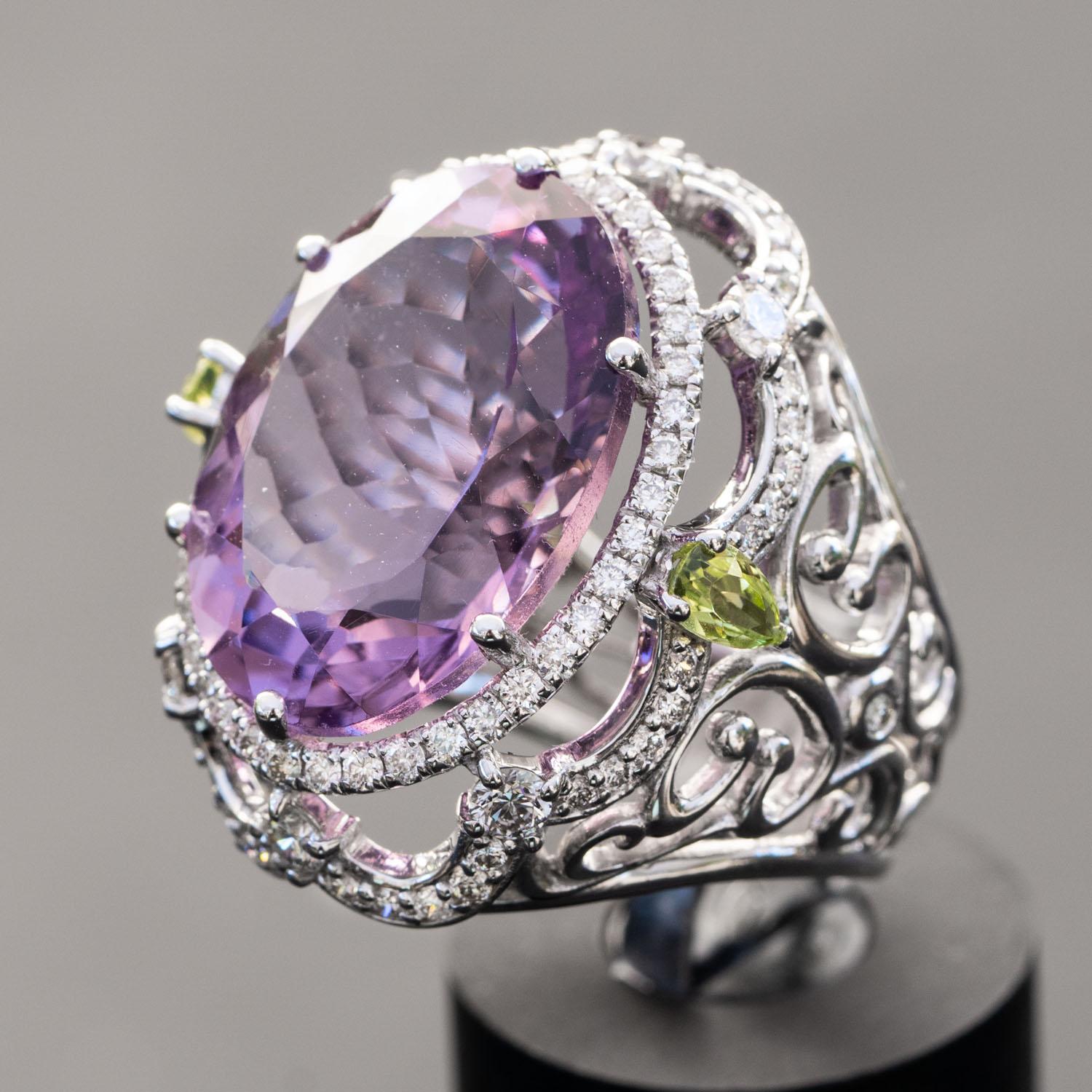 Art Deco 16.00 Carat Amethyst Statement Ring, 1.51 Carat Natural Diamonds, Cocktail Ring For Sale