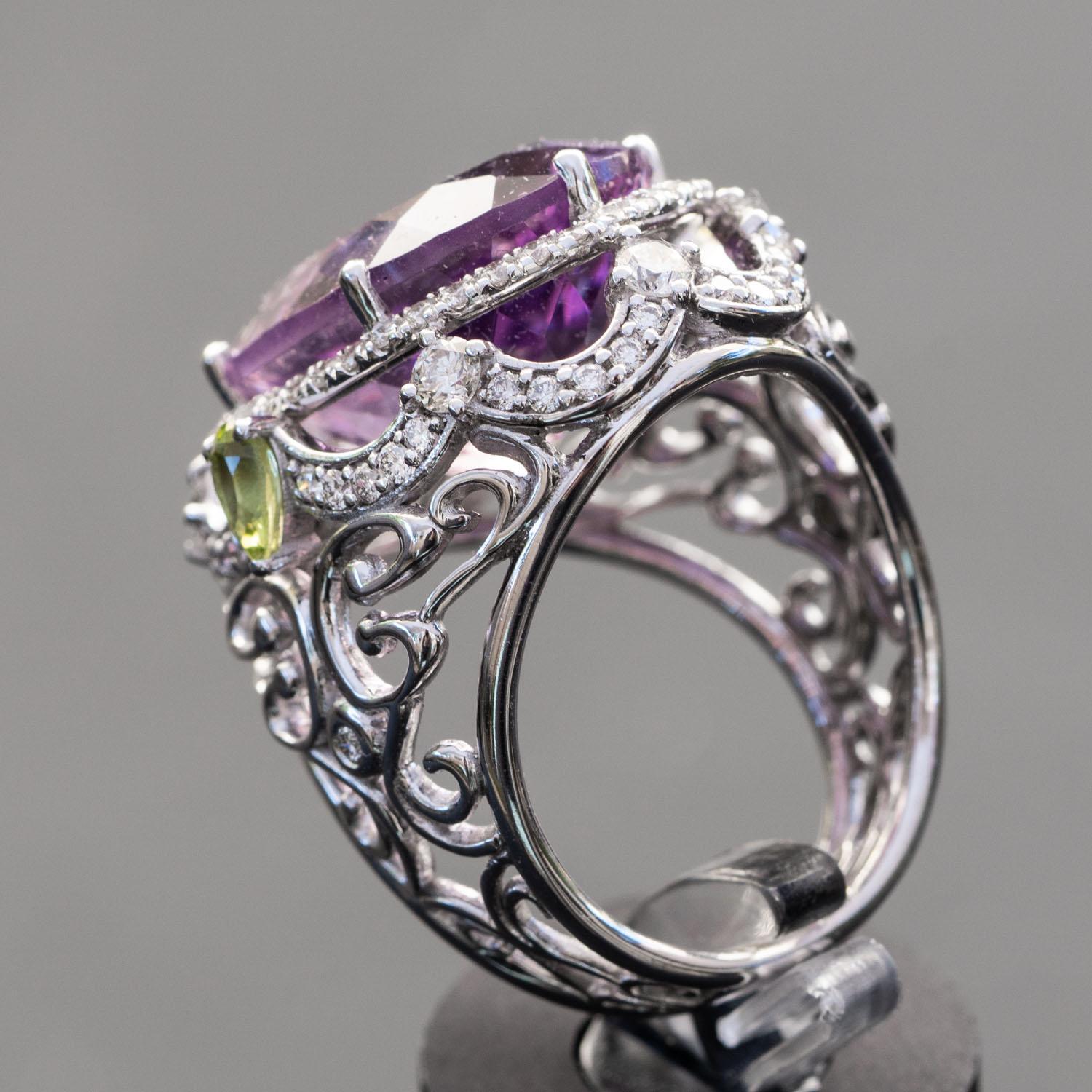 16.00 Carat Amethyst Statement Ring, 1.51 Carat Natural Diamonds, Cocktail Ring In New Condition For Sale In Ramat Gan, IL