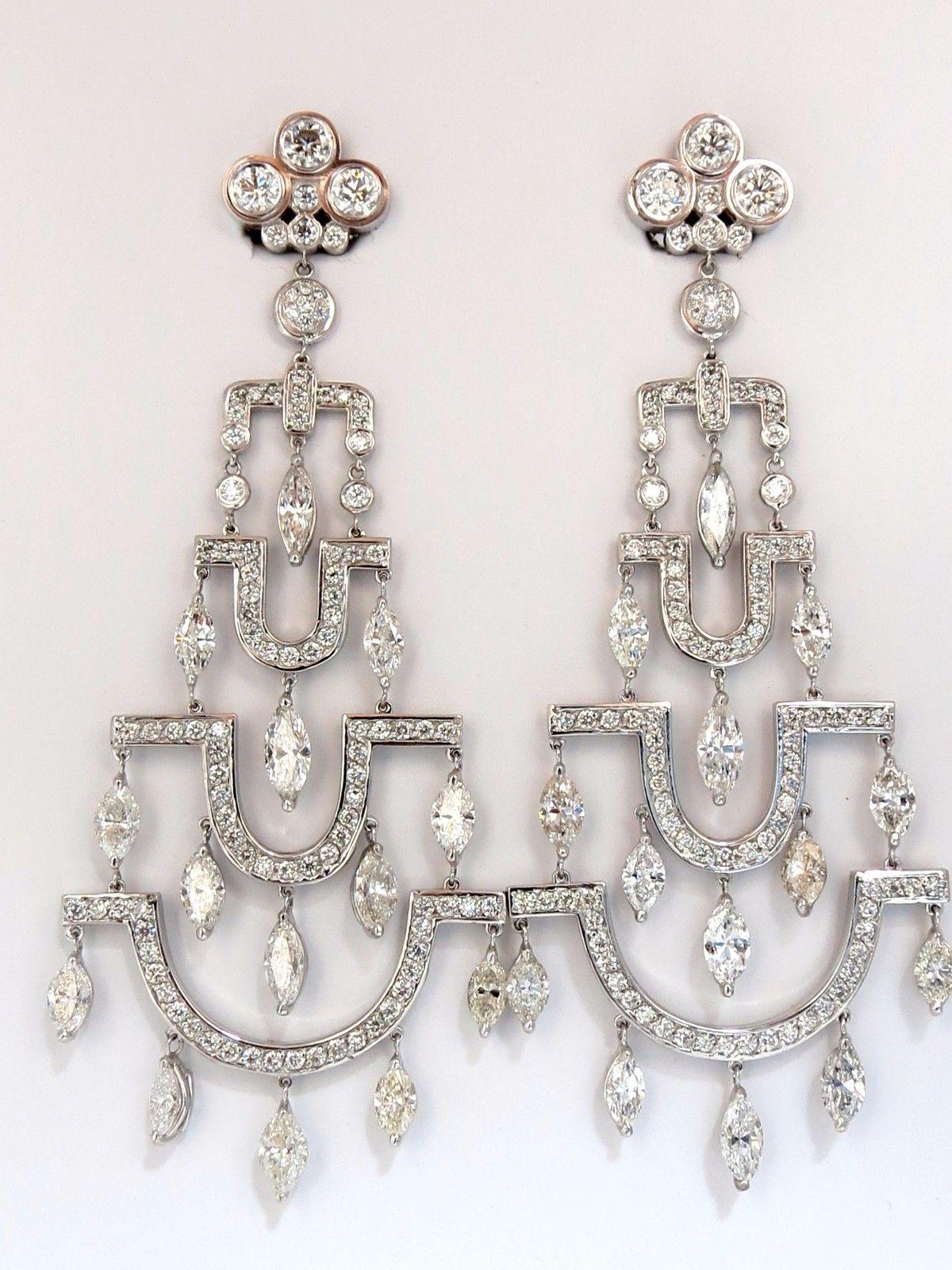 Art Deco 16.00 Carat Natural Diamonds Deco Long Chandelier Dangle Earrings For Sale