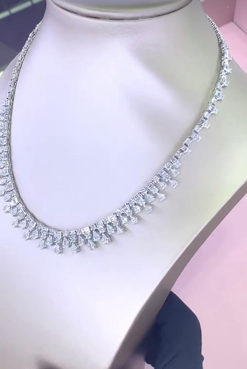 Collier en or 18 carats avec diamants naturels de 16,00 carats Pour femmes en vente