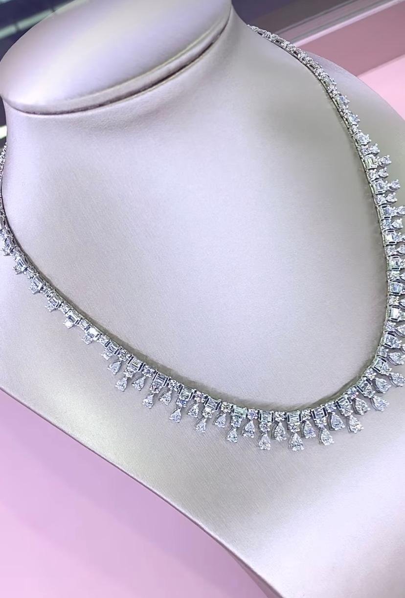 Collier en or 18 carats avec diamants naturels de 16,00 carats en vente 1
