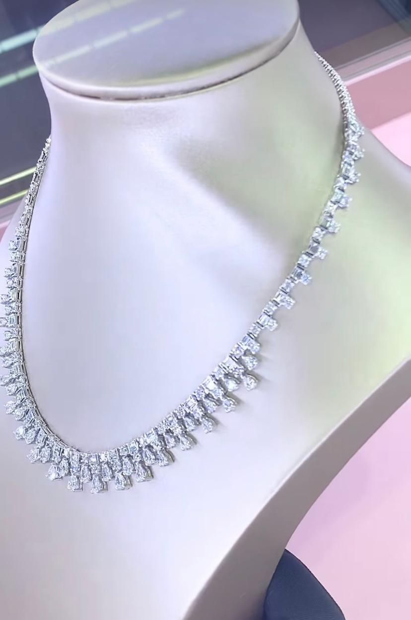 Collier en or 18 carats avec diamants naturels de 16,00 carats en vente 2