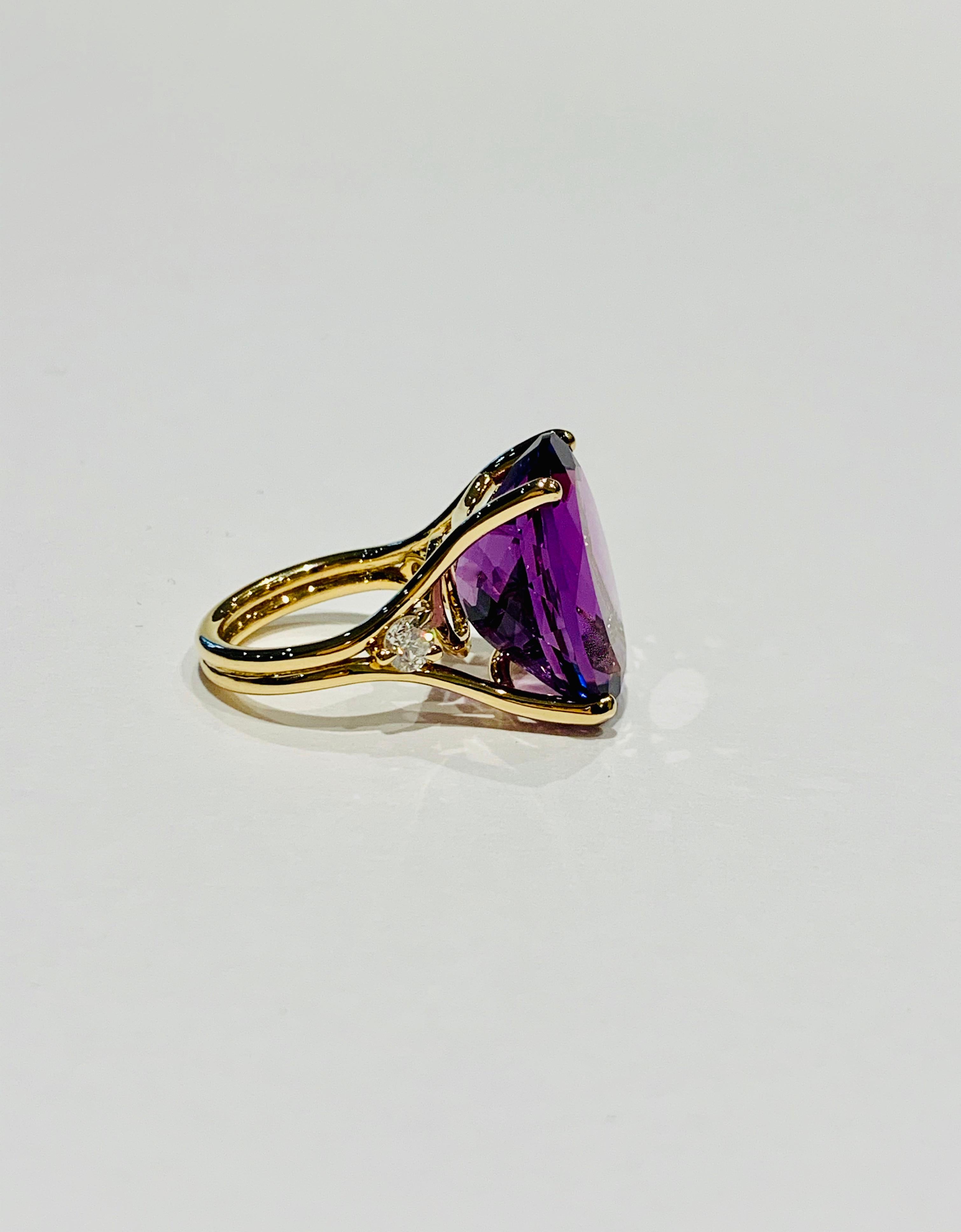 Oval Cut 16.00 Ct Oval Deep Purple Amethyst and Diamond Cocktail Ring in 18ct White Gold For Sale