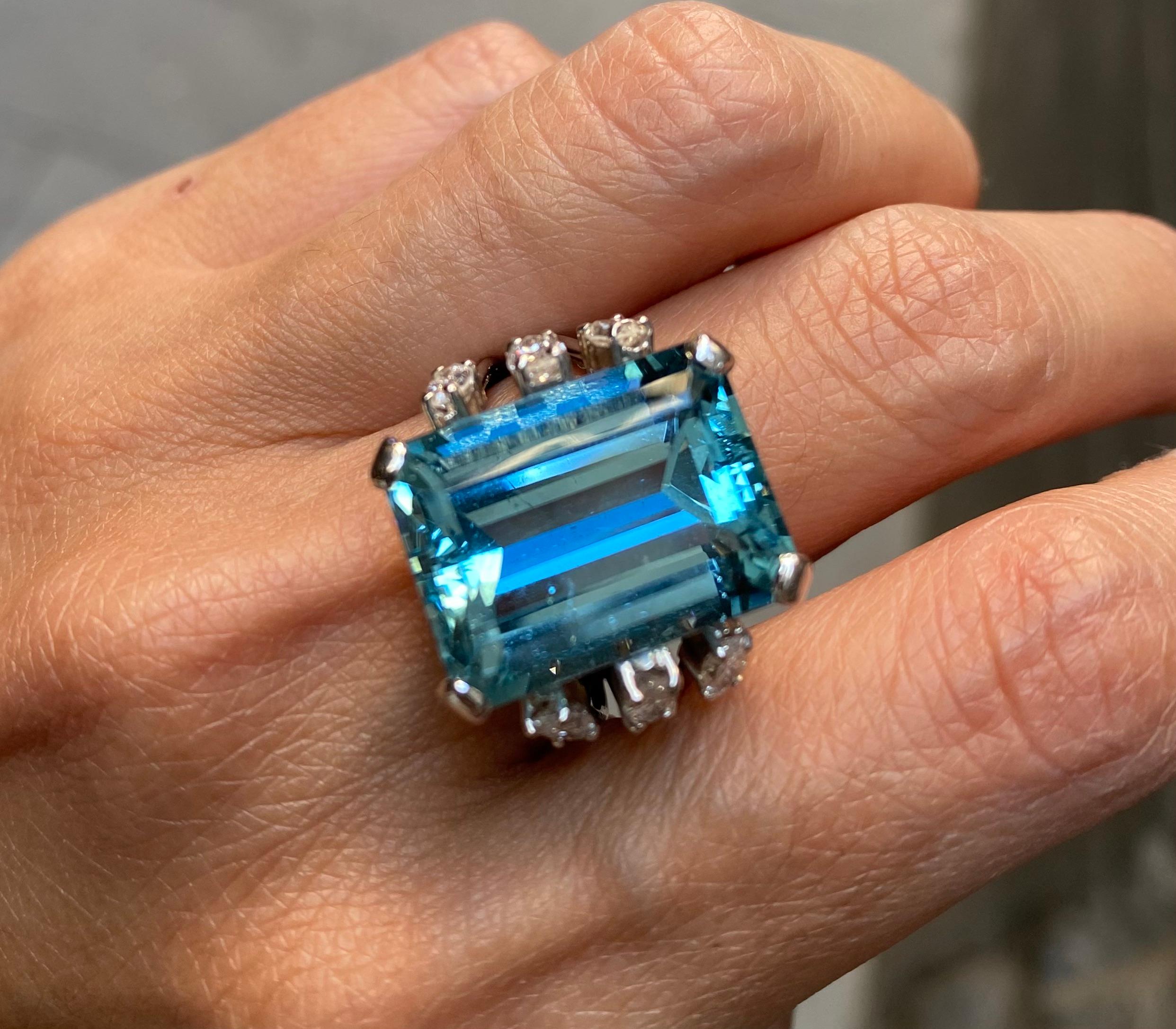 Retro-Cocktailring aus 18 Karat Weißgold mit 16.00 Karat natürlichem Aquamarin und 1,20 Karat Diamant im Angebot 2
