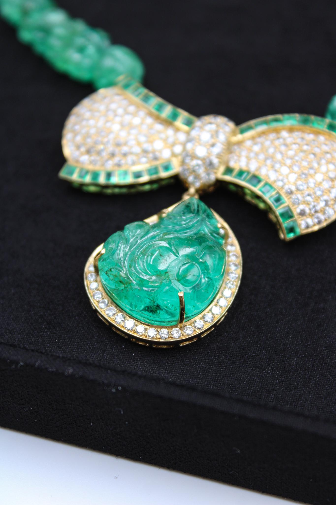 Collar de Esmeralda Colombiana 160ct con Broche Colgante Desmontable en venta 9