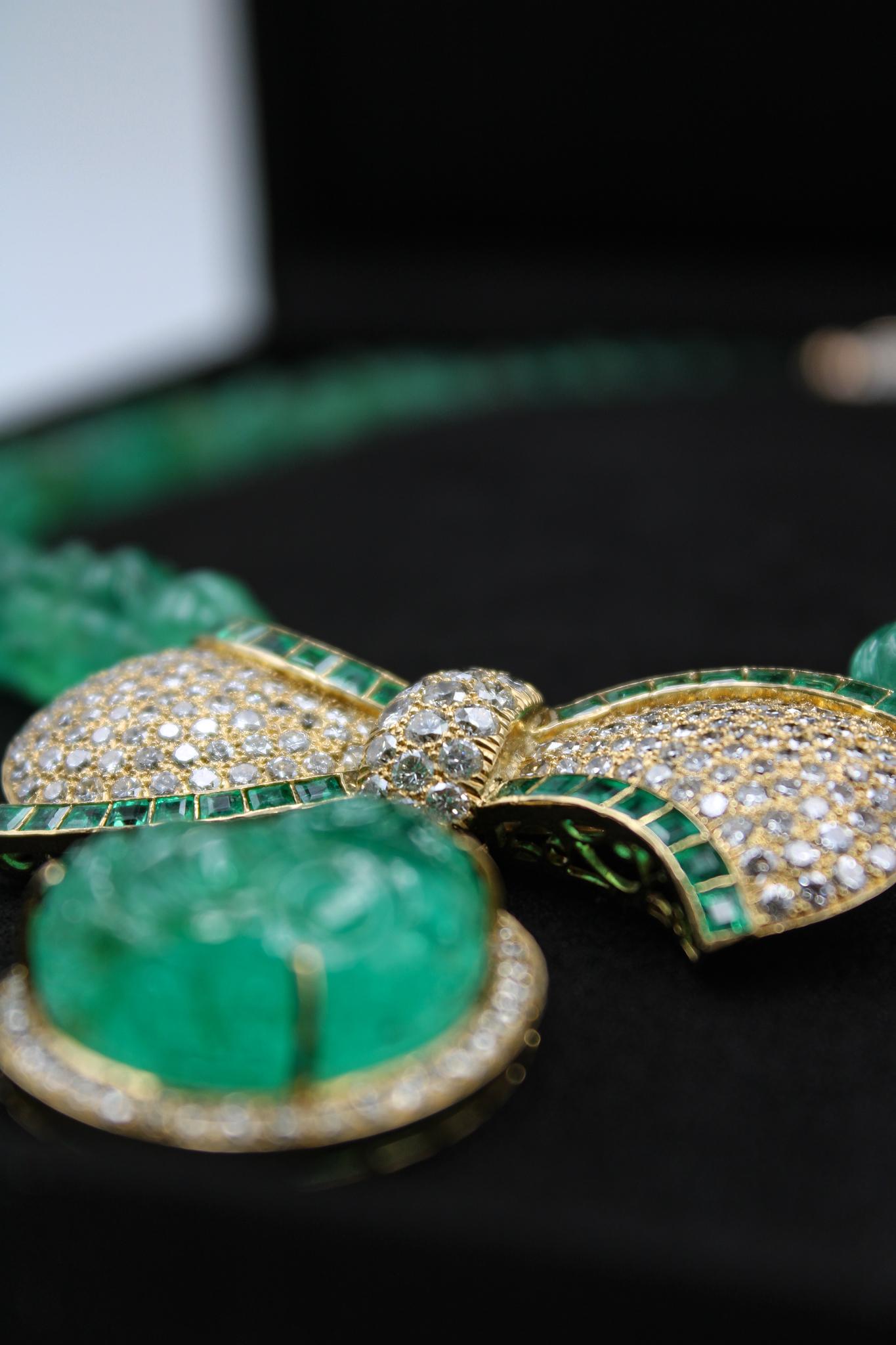 Collar de Esmeralda Colombiana 160ct con Broche Colgante Desmontable en venta 3