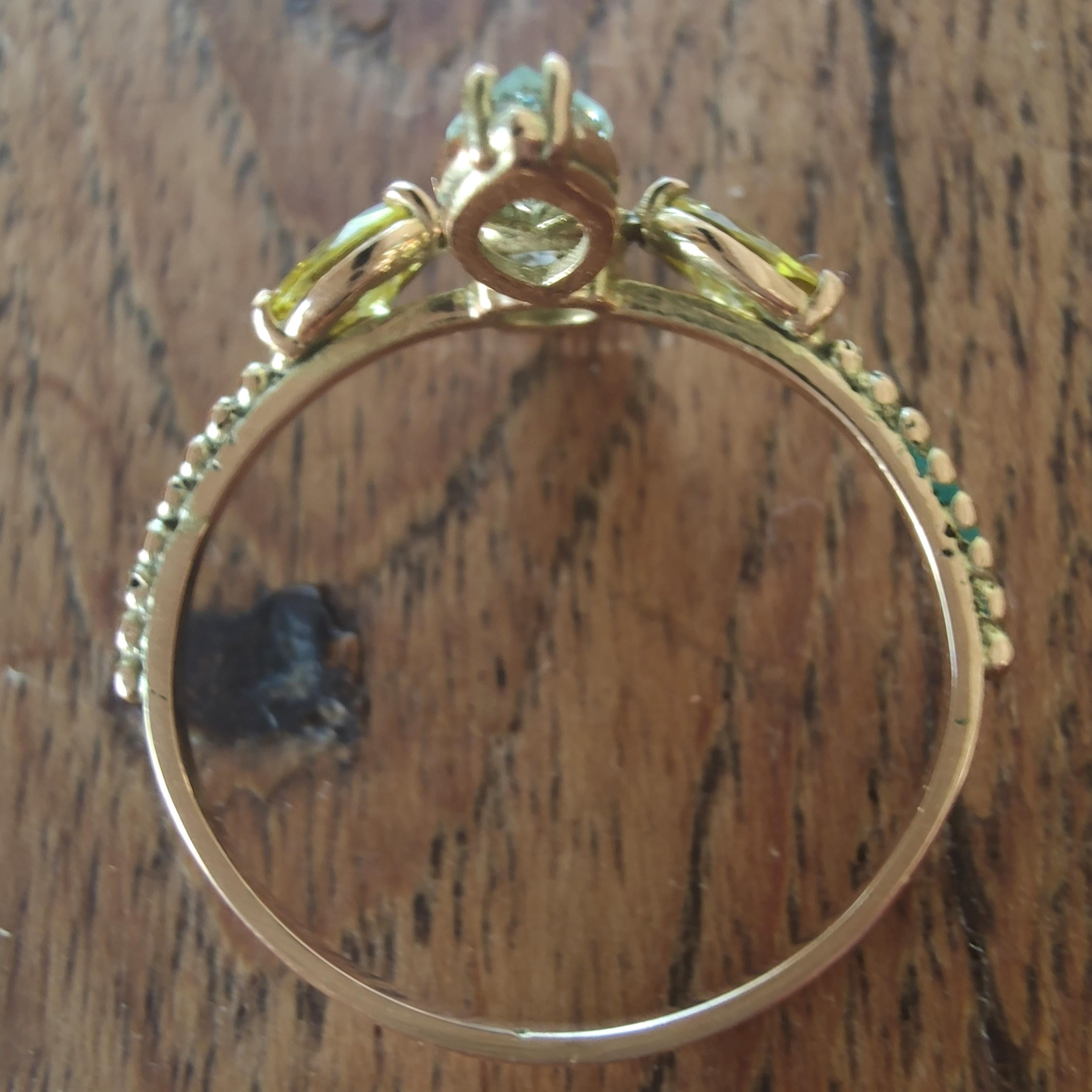 Taglio brillante Anello con diamante colorato da 1,60 carati in oro 14K con fantasia giallo-verdognola - Venerdì nero in vendita