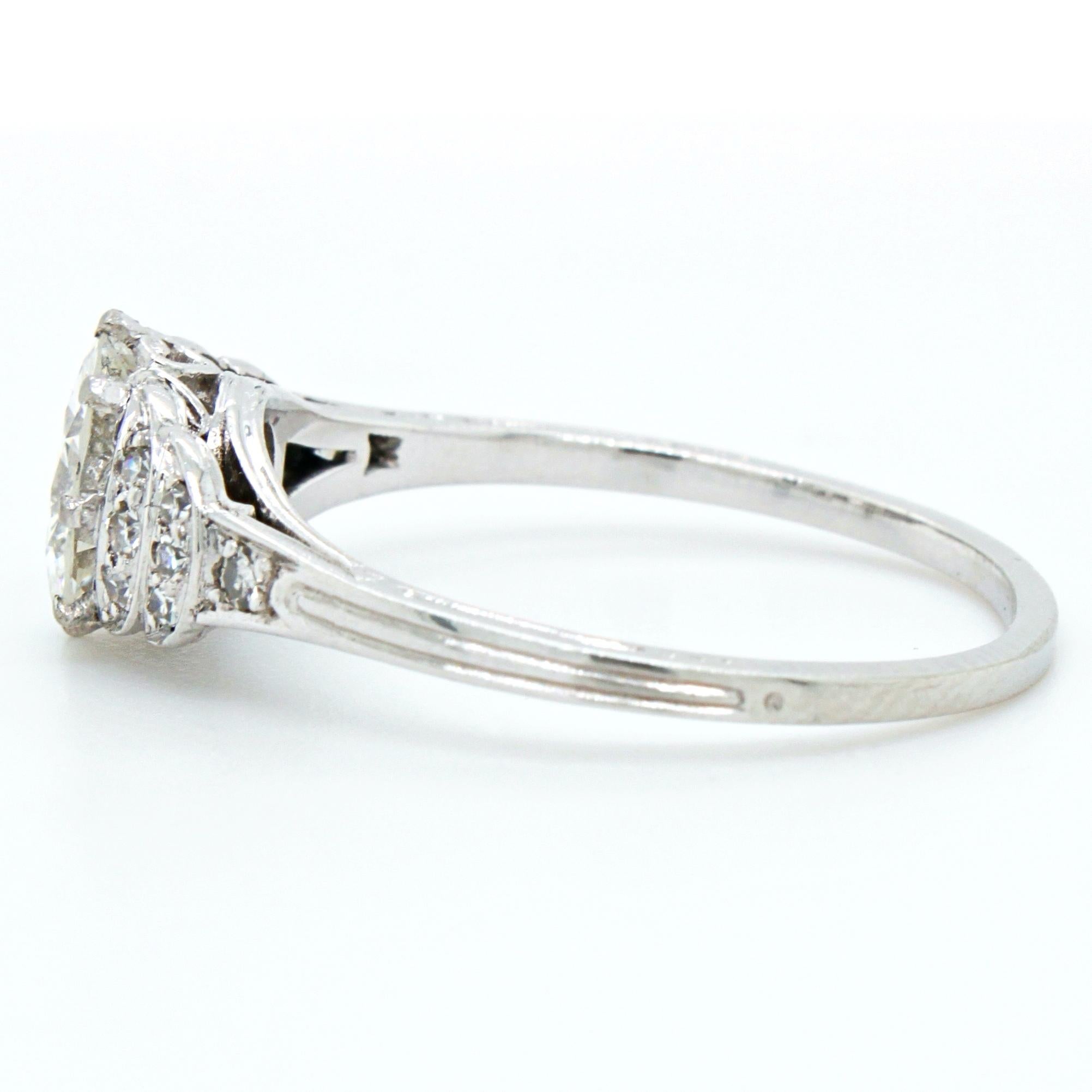 1.60 Carat, G/H-VS Diamond Solitaire Art Deco Ring, circa 1920s 4
