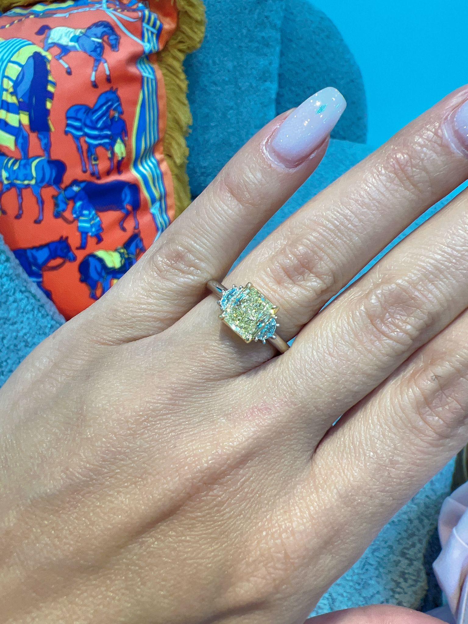 Radiant Cut 1.60ct. Radiant Natural Fancy Light Yellow Diamond Engagement Ring, GIA Report For Sale