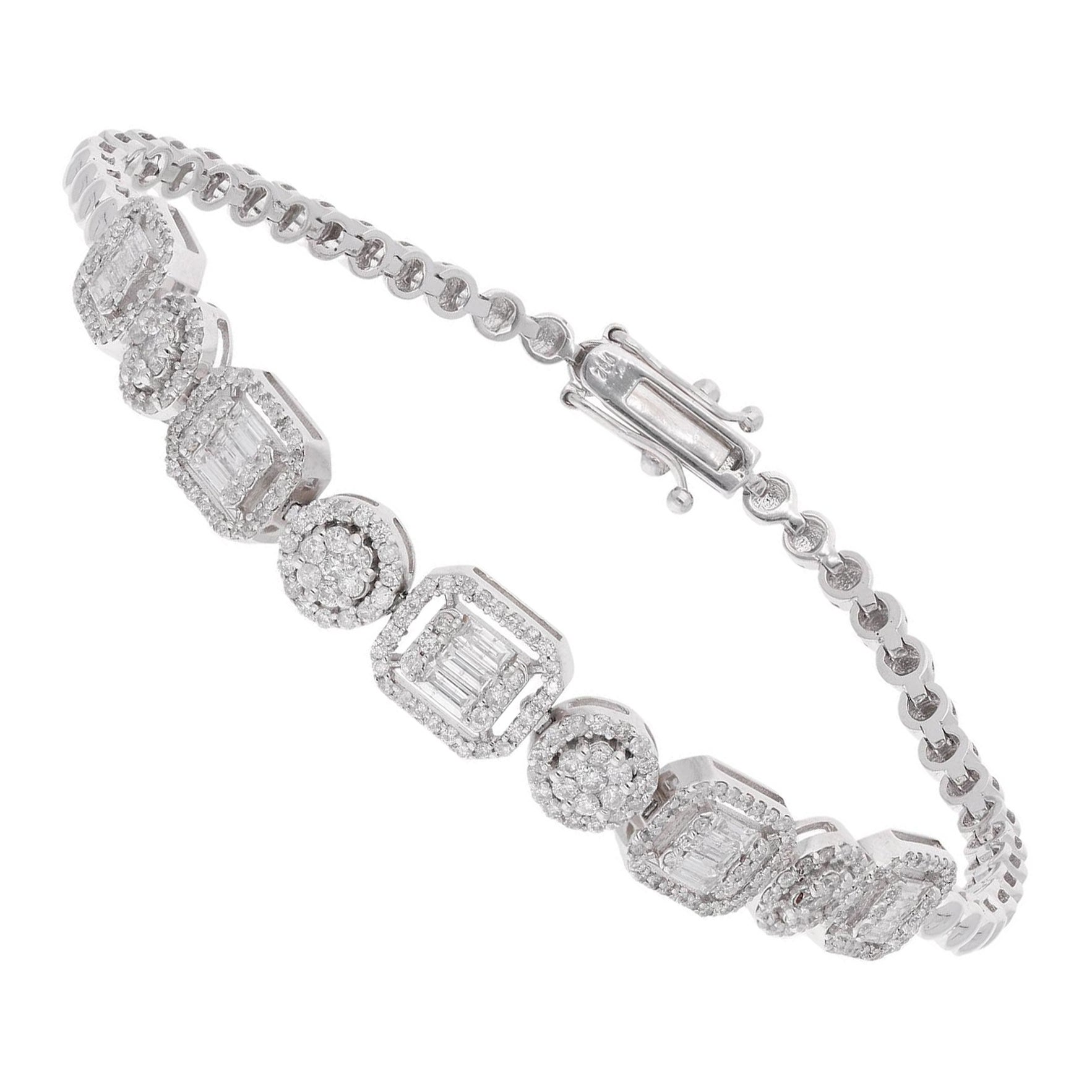 Artikel-Code :- SEBR-42773 (14K)
Bruttogewicht :- 9.75 gm
14k Massiv Weißgold Wt. :- 9,43 gm
Natürlicher Diamant Gewicht :- 1.60 Ct. ( DURCHSCHNITTLICHE DIAMANT-REINHEIT SI1-SI2 & FARBE H-I )
Armband Länge :- 7 Zoll

✦