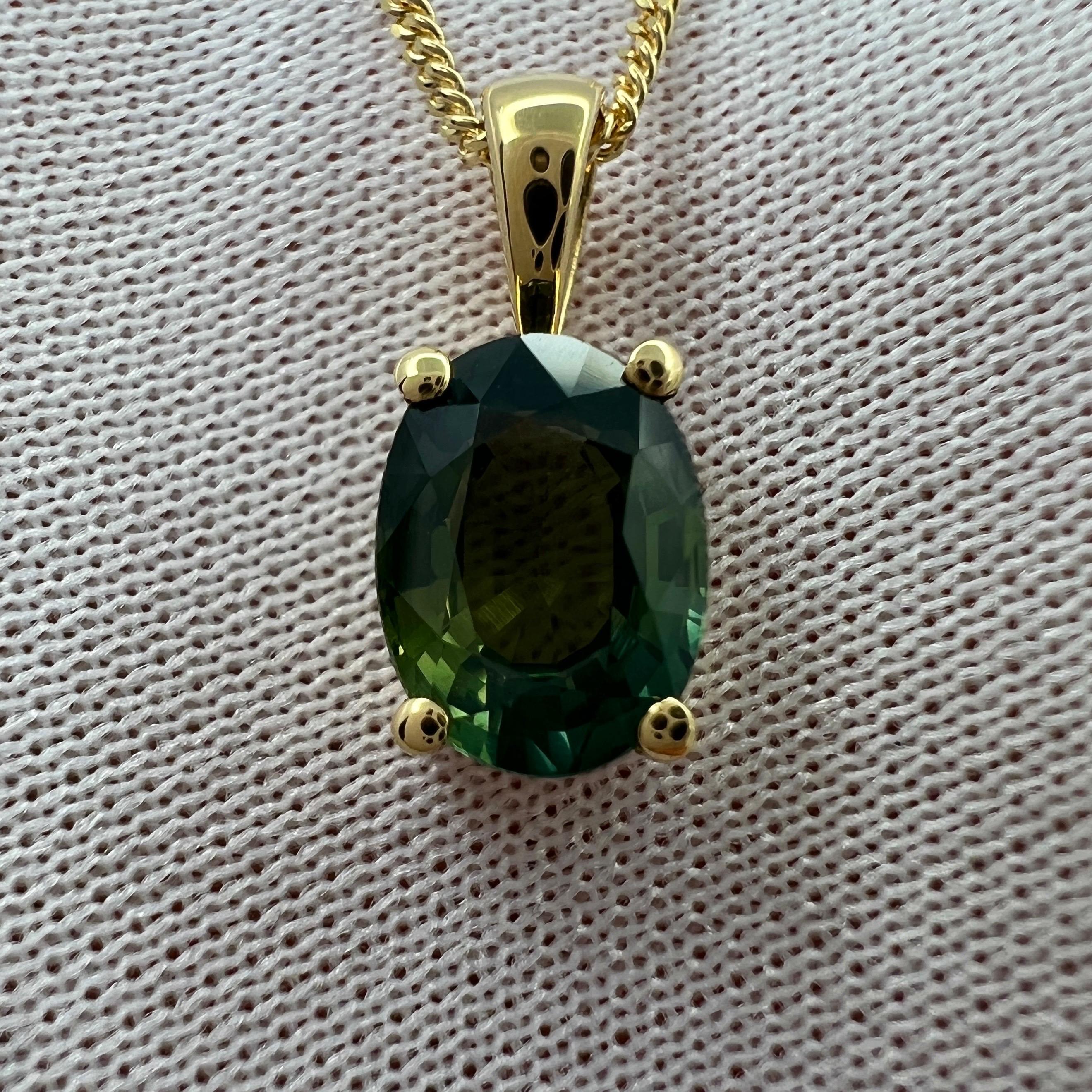 1.60ct Vivid Green Australia Sapphire 18k Yellow Gold Oval Cut Solitaire Pendant In New Condition For Sale In Birmingham, GB