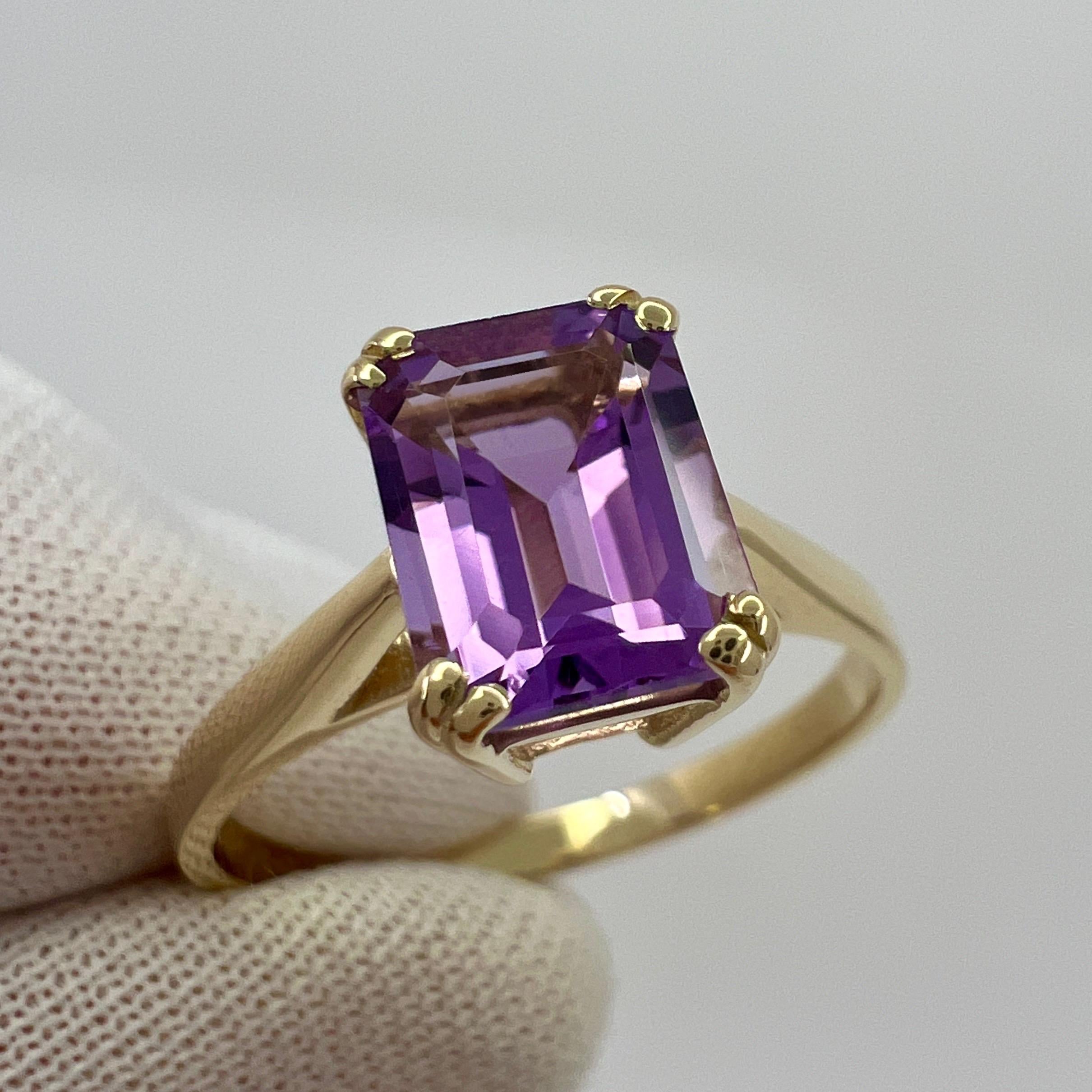 Women's or Men's 1.60ct Vivid Purple Amethyst Emerald Octagonal Cut 9k Yellow Gold Solitaire Ring For Sale