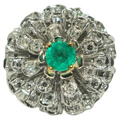 Anello con diamante e smeraldo VVS da 1,60 carati in 14k (certificato)