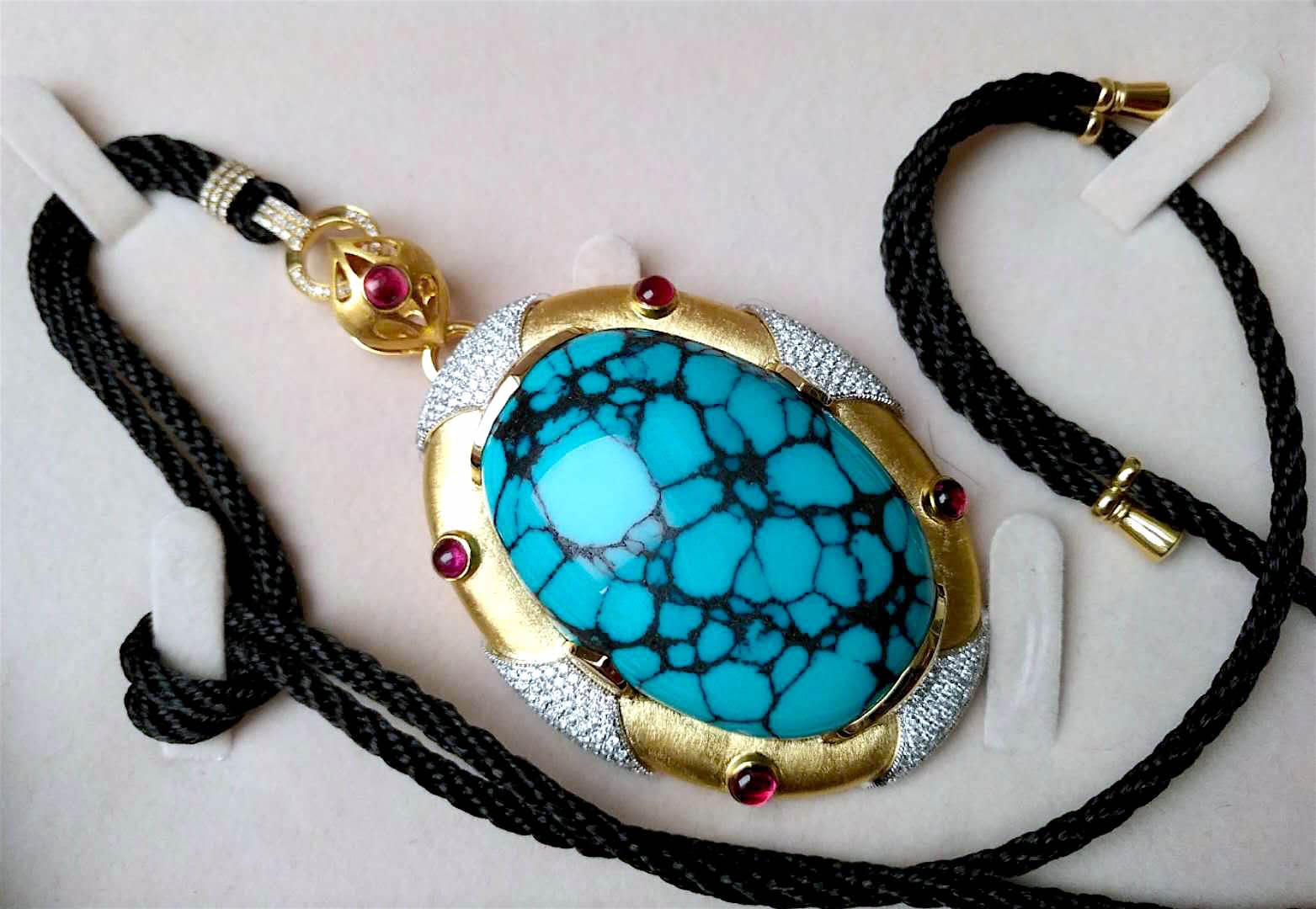 Cabochon 160CTS Top Grade YunGai Turquoise 18 Karat Gold Pandent Necklace, Diamond & Ruby For Sale