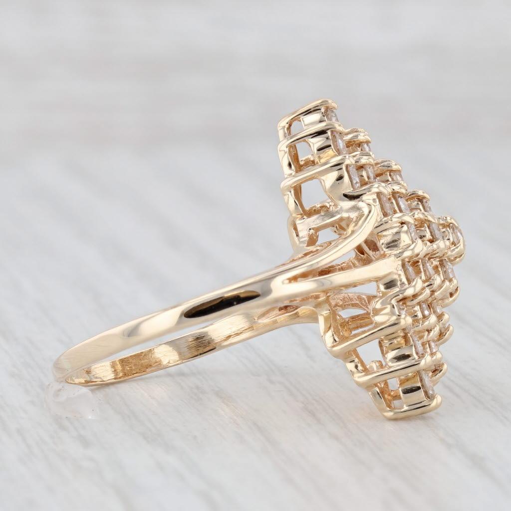 Informations sur les pierres précieuses :
- Diamants naturels -
Total des carats - 1.60ctw
Taille - Brilliante ronde
Couleur - H - I
Clarté - VS2

Métal : Or jaune 14k
Poids : 7,2 grammes 
Timbres : 14k
Hauteur de la face : 23.4 mm 
Hauteur