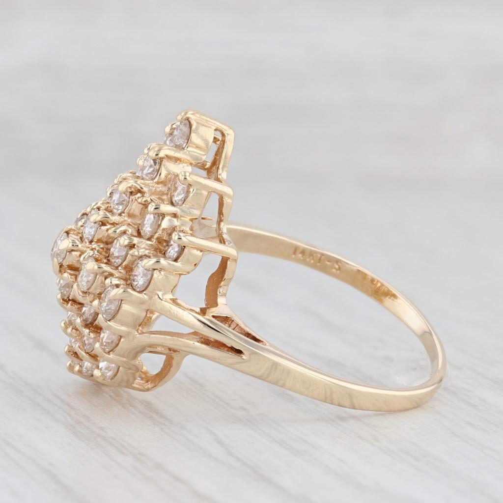 Taille ronde Bague cocktail en or jaune 14 carats avec grappe de diamants de 1,60 ctw, taille 10,75 en vente