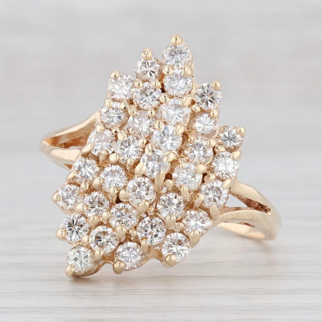 Bague cocktail en or jaune 14 carats avec grappe de diamants de 1,60 ctw, taille 10,75 Bon état - En vente à McLeansville, NC
