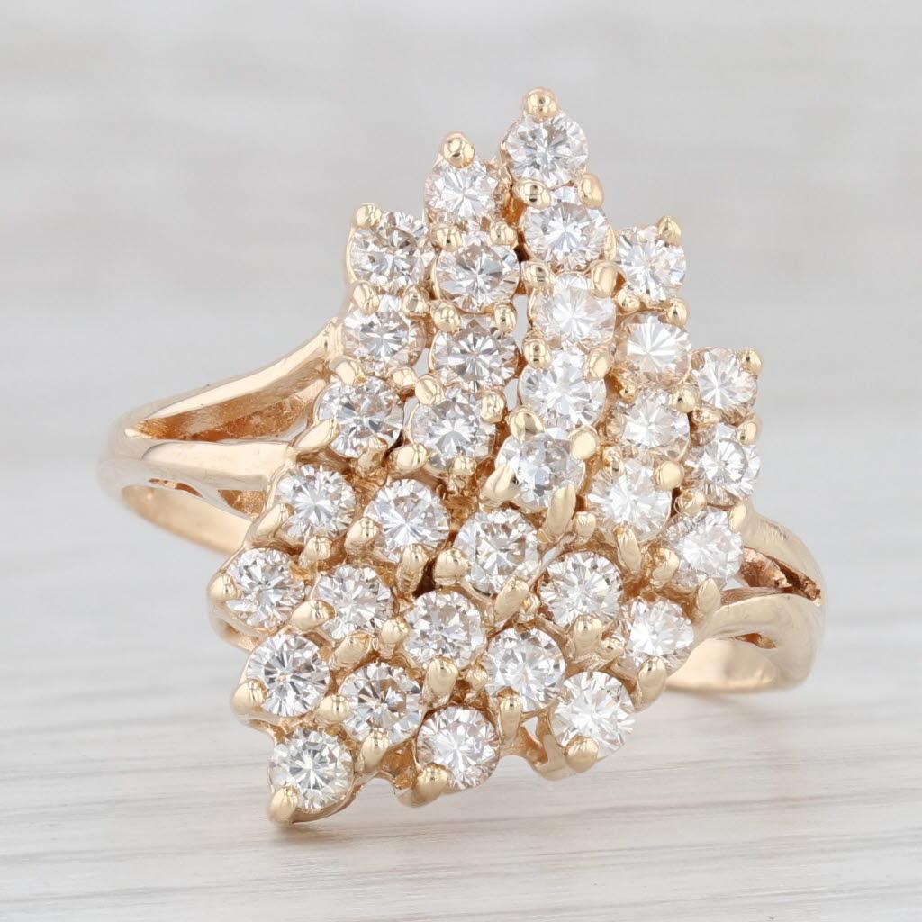 Bague cocktail en or jaune 14 carats avec grappe de diamants de 1,60 ctw, taille 10,75 en vente 2