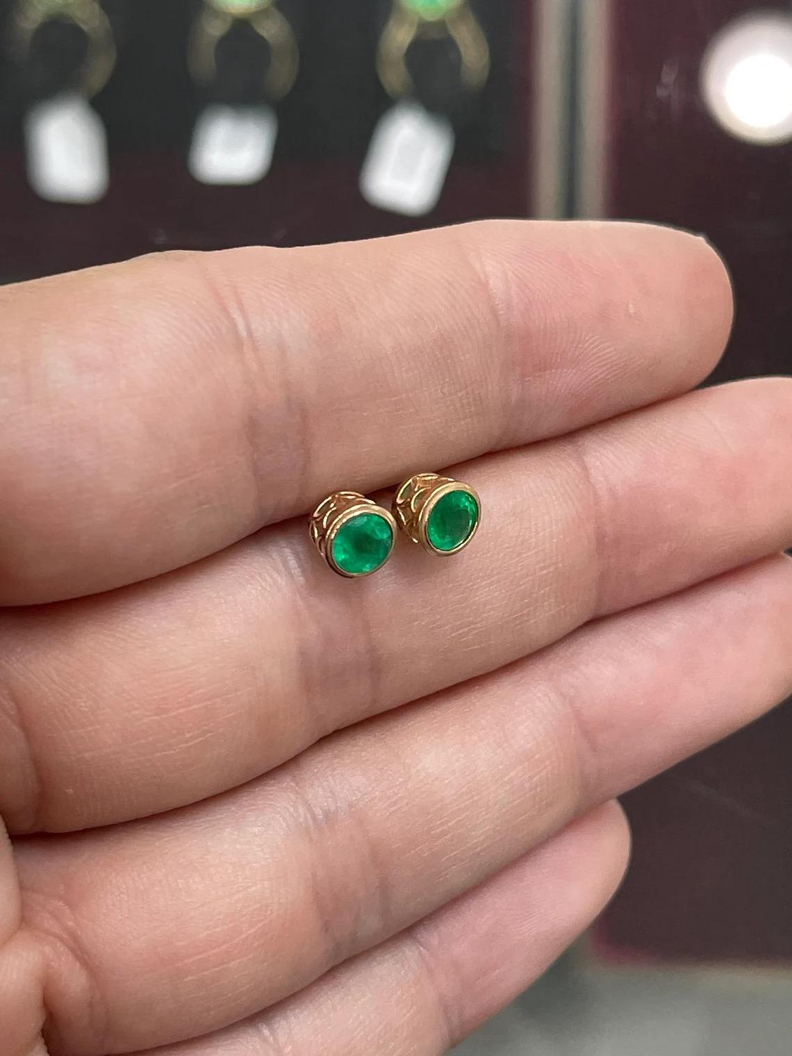 angelina jolie emerald earrings
