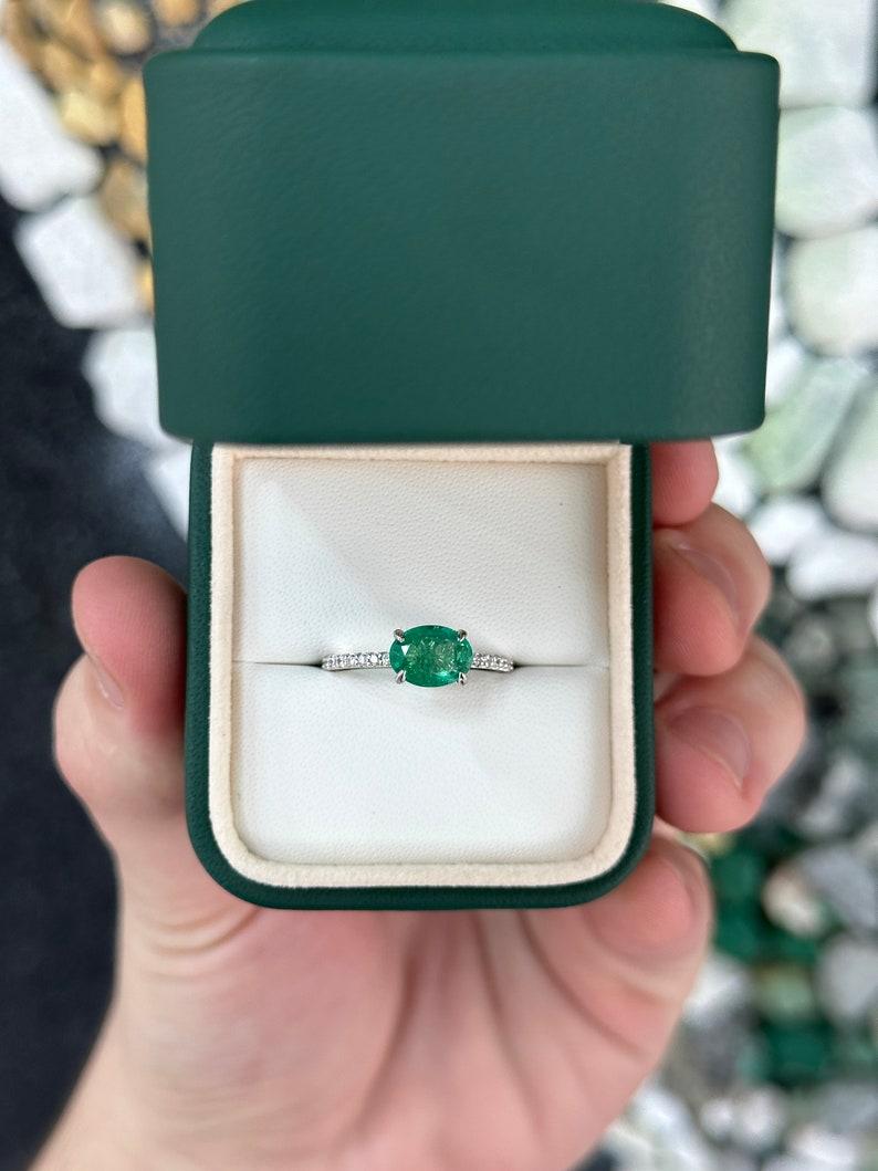 Modern 1.60tcw 14K Lush Green Oval Emerald & Diamond Full Finger Coverage Ring For Sale
