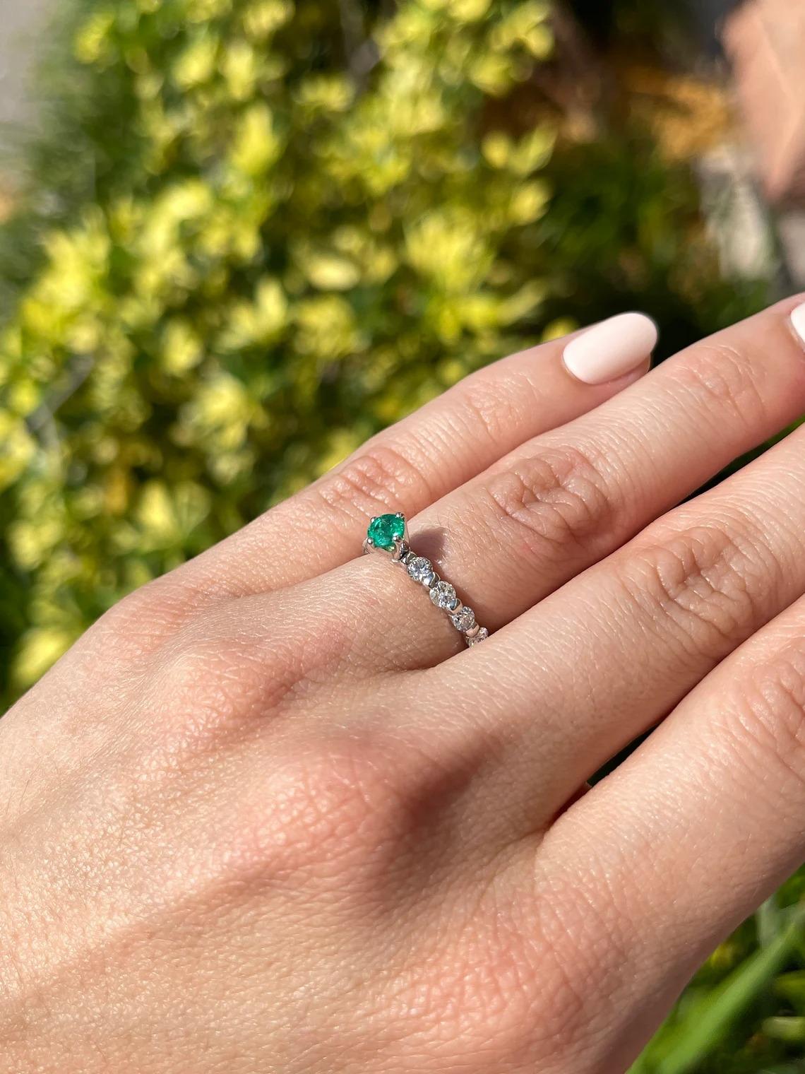 1.60tcw 14K Natural Emerald-Round Cut & Diamond Accent Engagement Ring In New Condition For Sale In Jupiter, FL