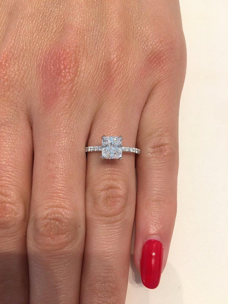 Women's 1.55 Carat Cushion Cut Diamond Engagement Ring on 14 Karat White Gold For Sale