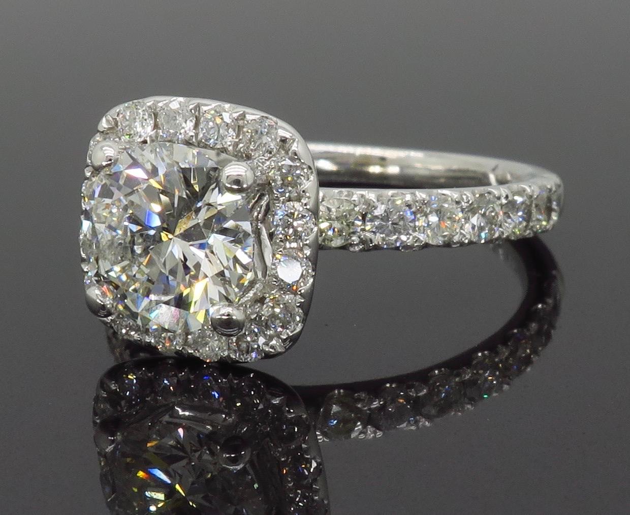 Women's or Men's 1.61 Carat Diamond Halo Engagement Ring For Sale